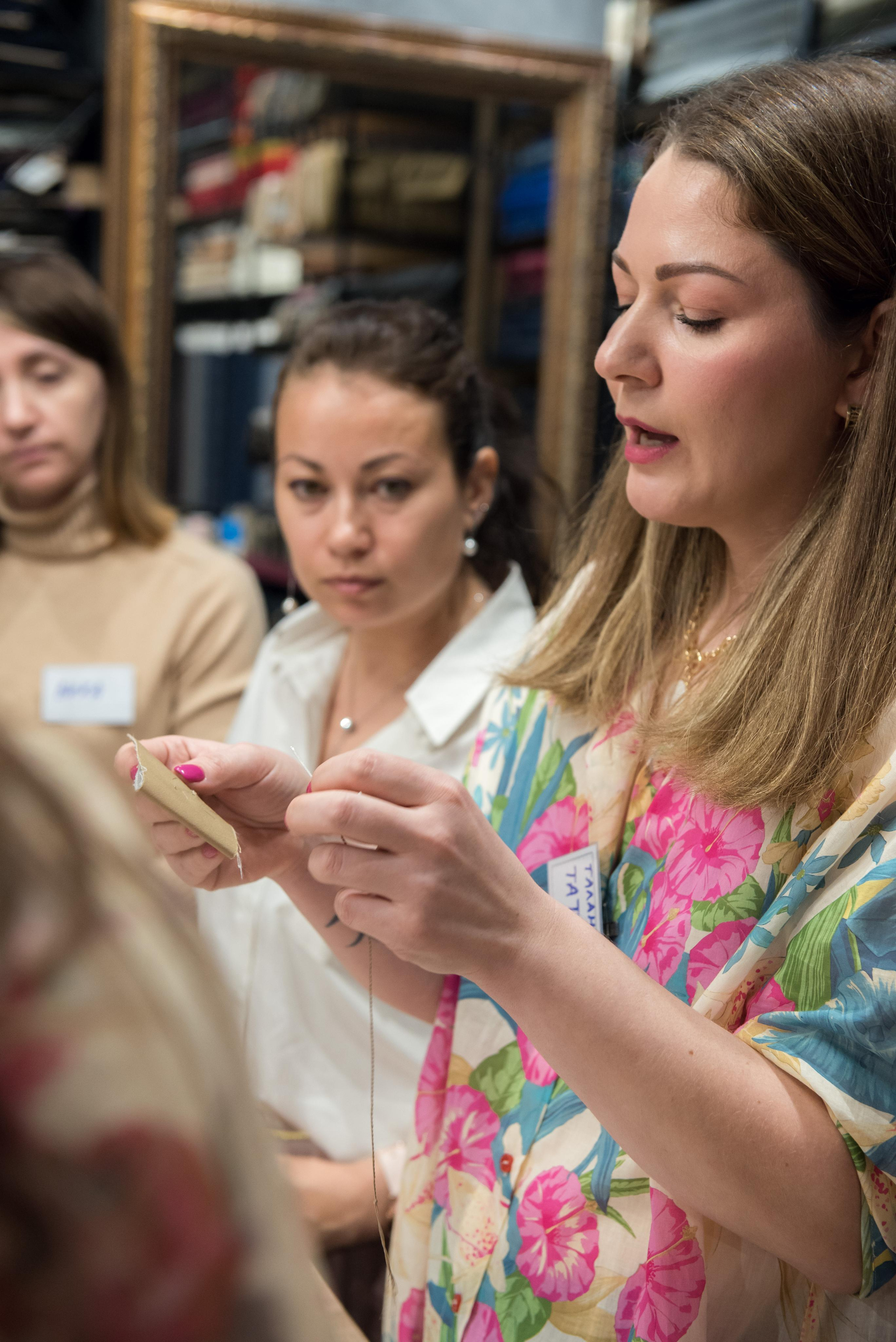 МК по петлям. Бренд-фотограф для экспертов и блогеров в Москве Влада Горбовская