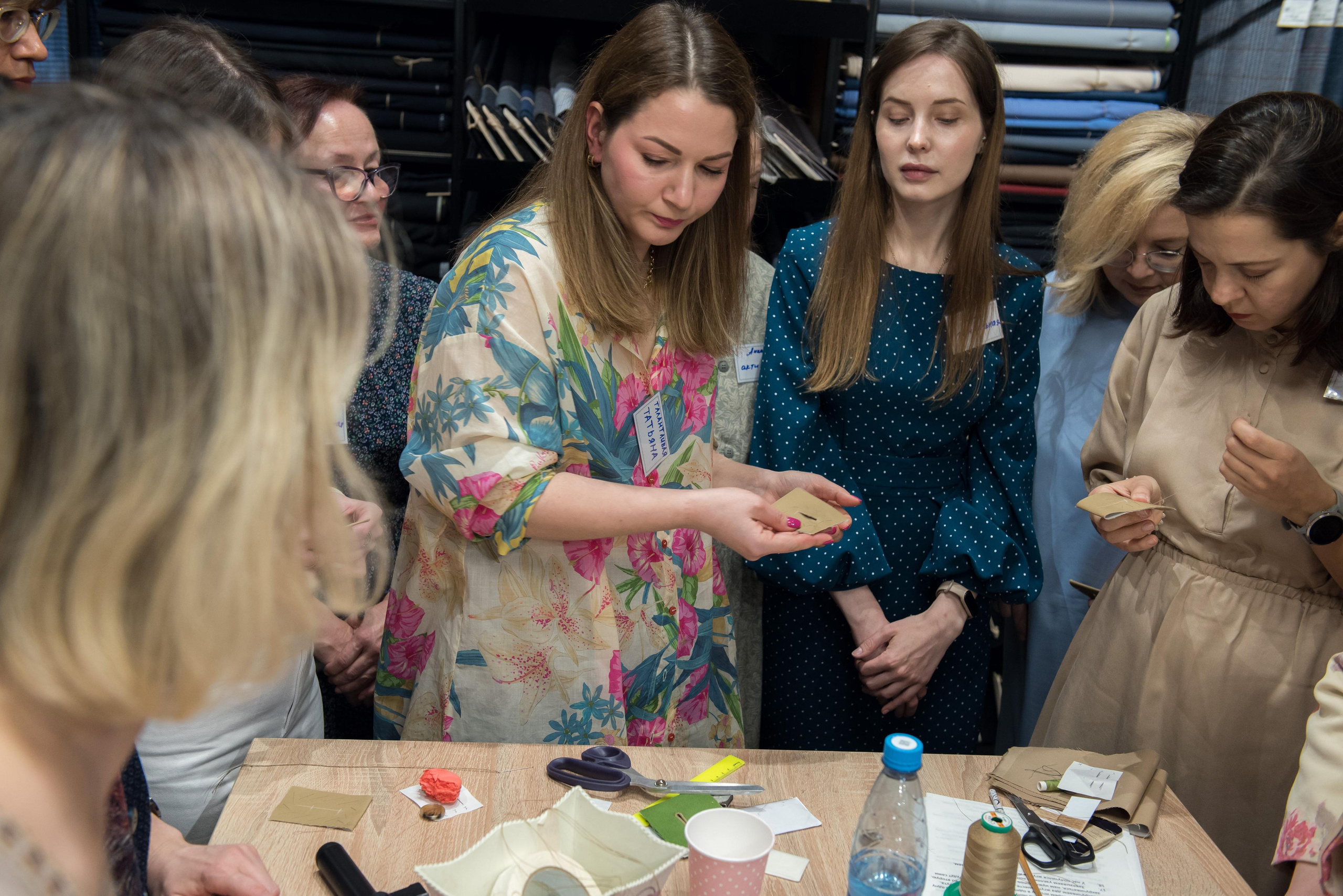 МК по петлям. Бренд-фотограф для экспертов и блогеров в Москве Влада Горбовская