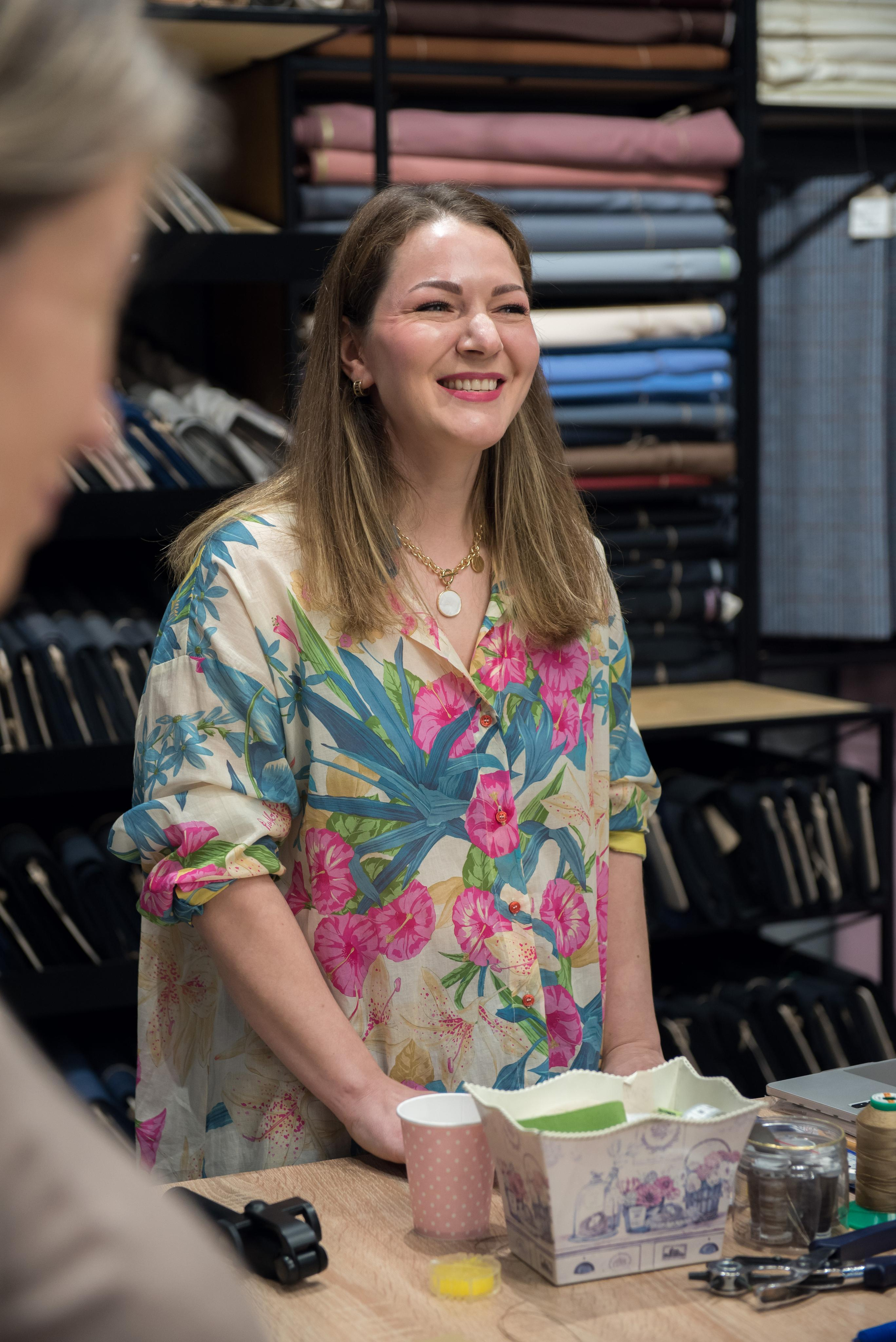 МК по петлям. Бренд-фотограф для экспертов и блогеров в Москве Влада Горбовская