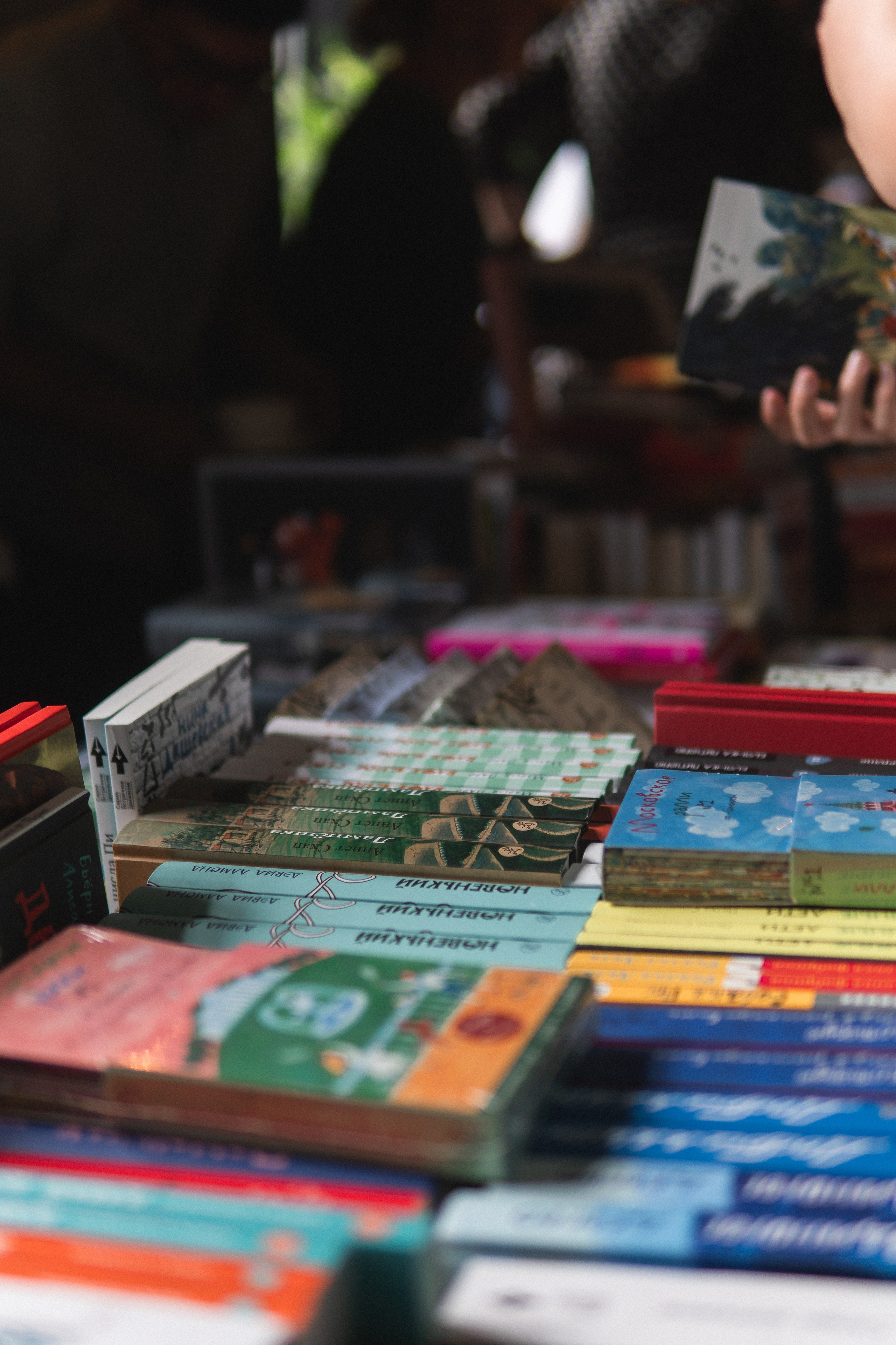 Благотворительный книжный маркет «ФОНАРЬ». Портретный и репортажный фотограф в Воронеже: Анастасия Пузикова