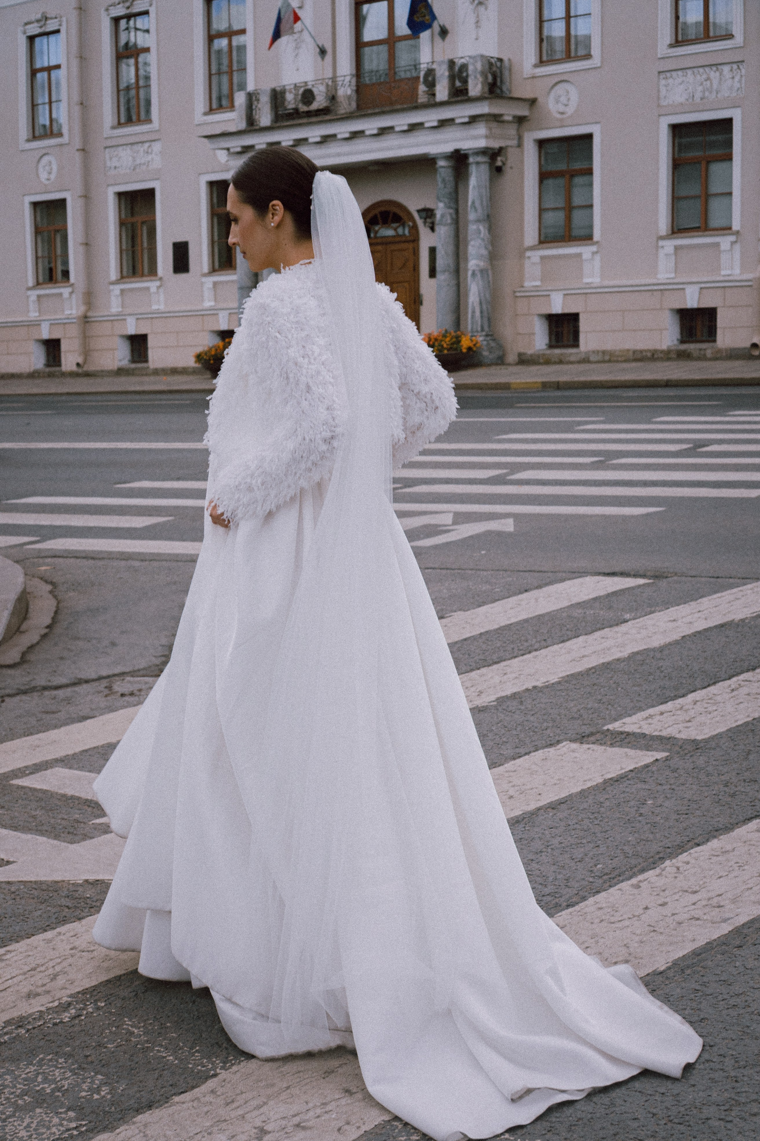 СВАДЕБНАЯ ПРОГУЛКА В САНТК-ПЕТЕРБУРГЕ (ИСАКИЕВСКИЙ СОБОР, ЗИМНЯЯ КАНАВКА, ЭРМИТАЖ И БОЛЬШАЯ МОРСКАЯ УЛИЦА). Профессиональный фотограф, Санкт-Петербург — Виктория Богомолова