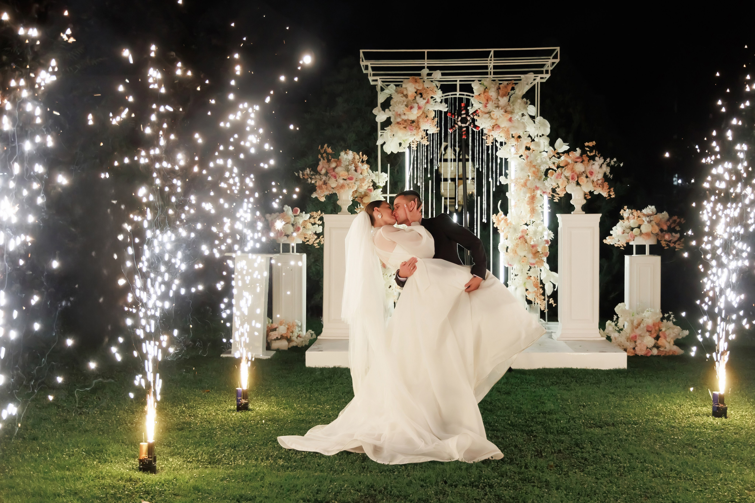 СВАДЕБНЫЕ ФОТОСЕССИИ. Свадебный и семейный фотограф в г. Майкопе (выезд по республике и краю)