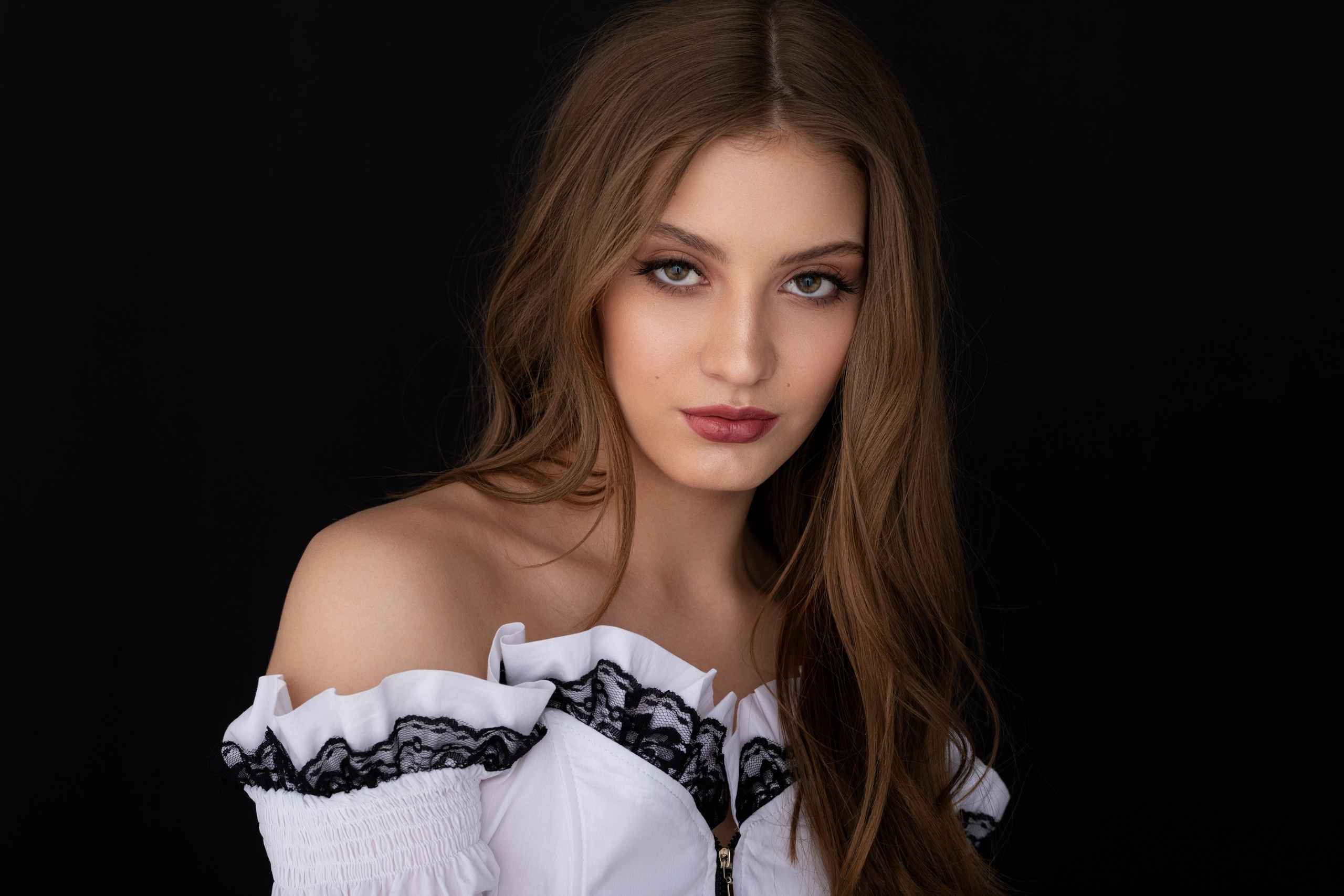 Фотосет с Ангелиной в студии на циклораме в формате для «себя»