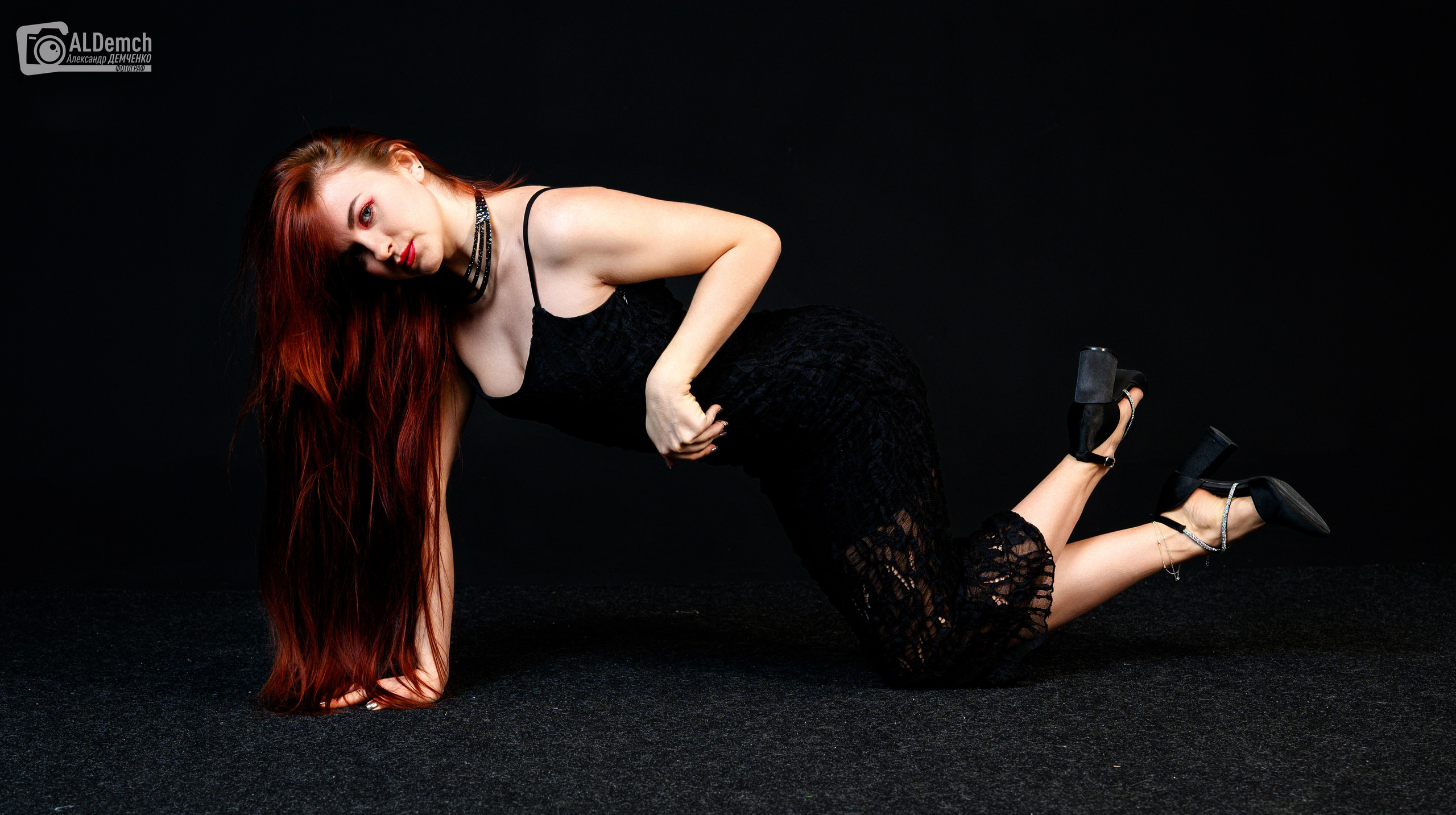 Фотосессия девушки в студии Bestmemories зале Honey в Москве