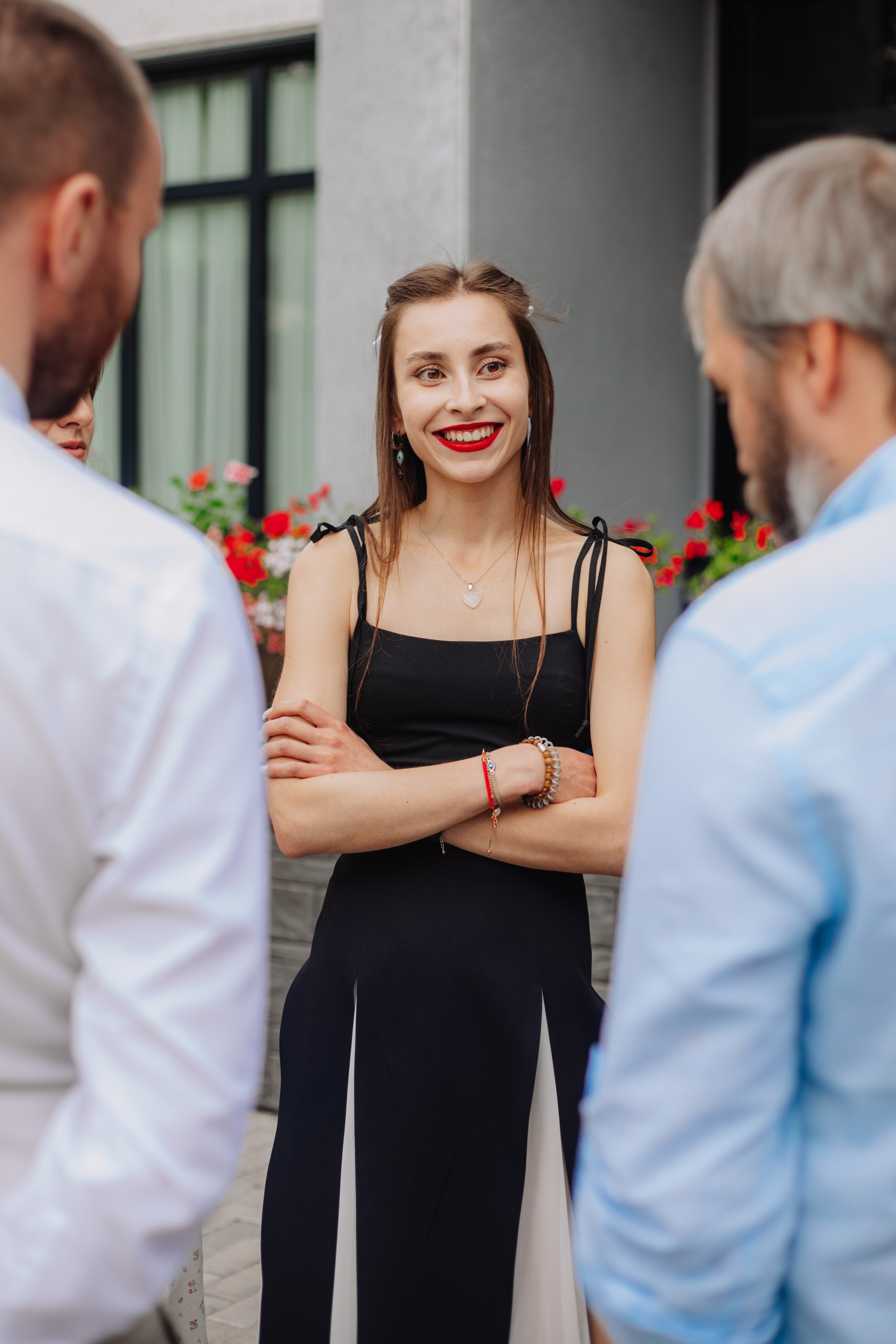 НА МНЕ ЛЕНТА «ВЫПУСКНИК»