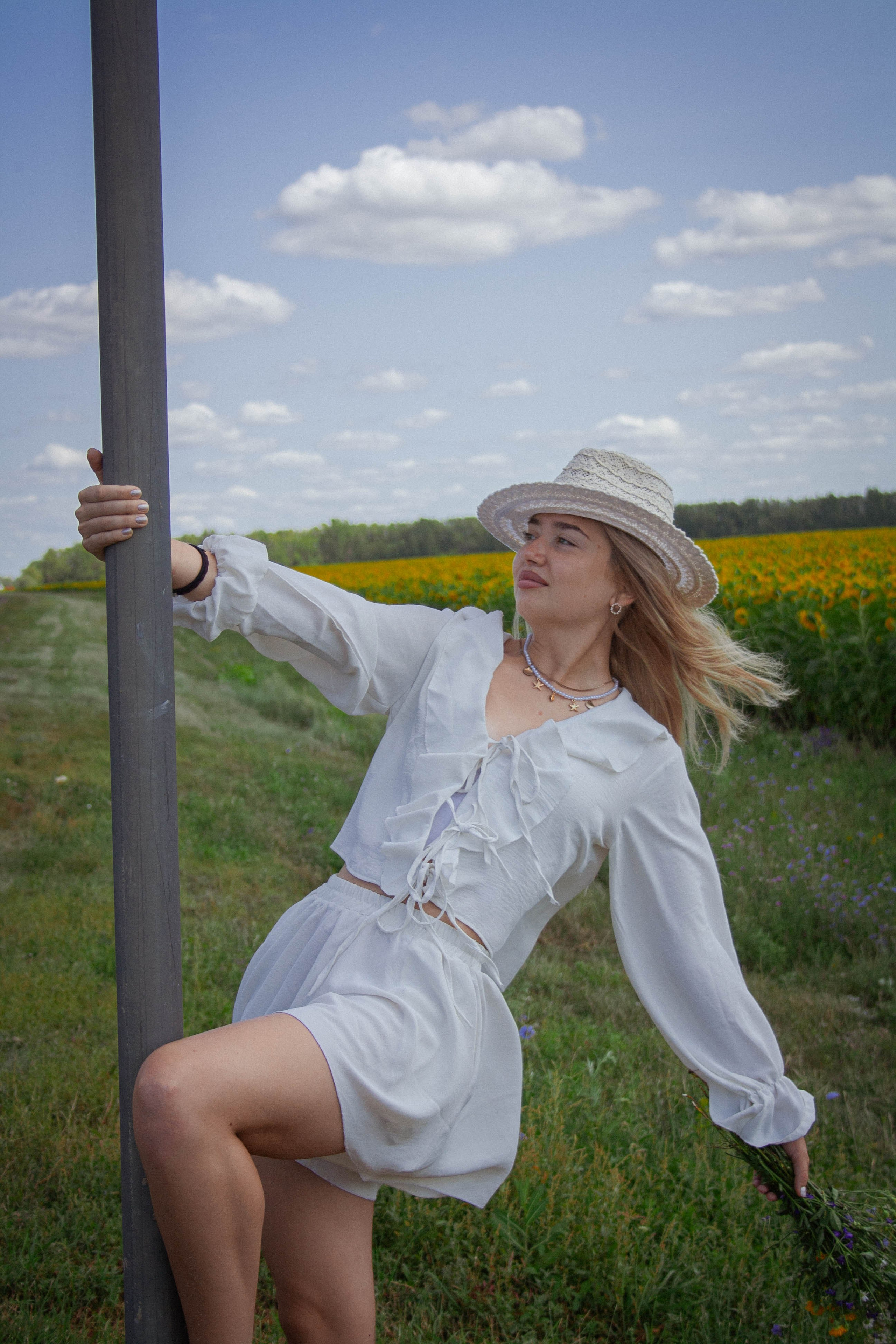 Настроение: уйти в поле с подсолнухами. Портретный фотограф в Саратове