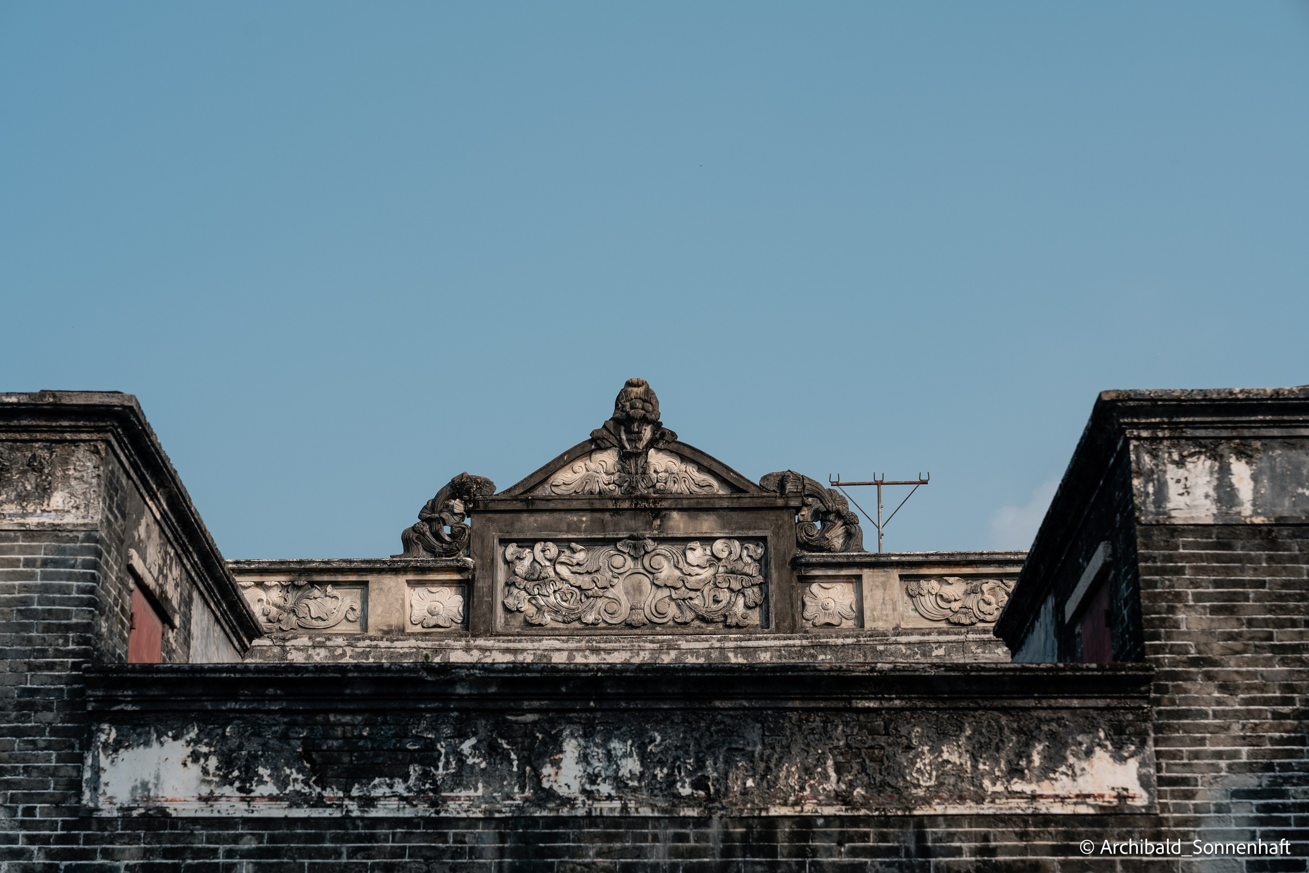 Diaolou in Kaiping. Photographer in Guangzhou, China. Archibald Sonnenhaft