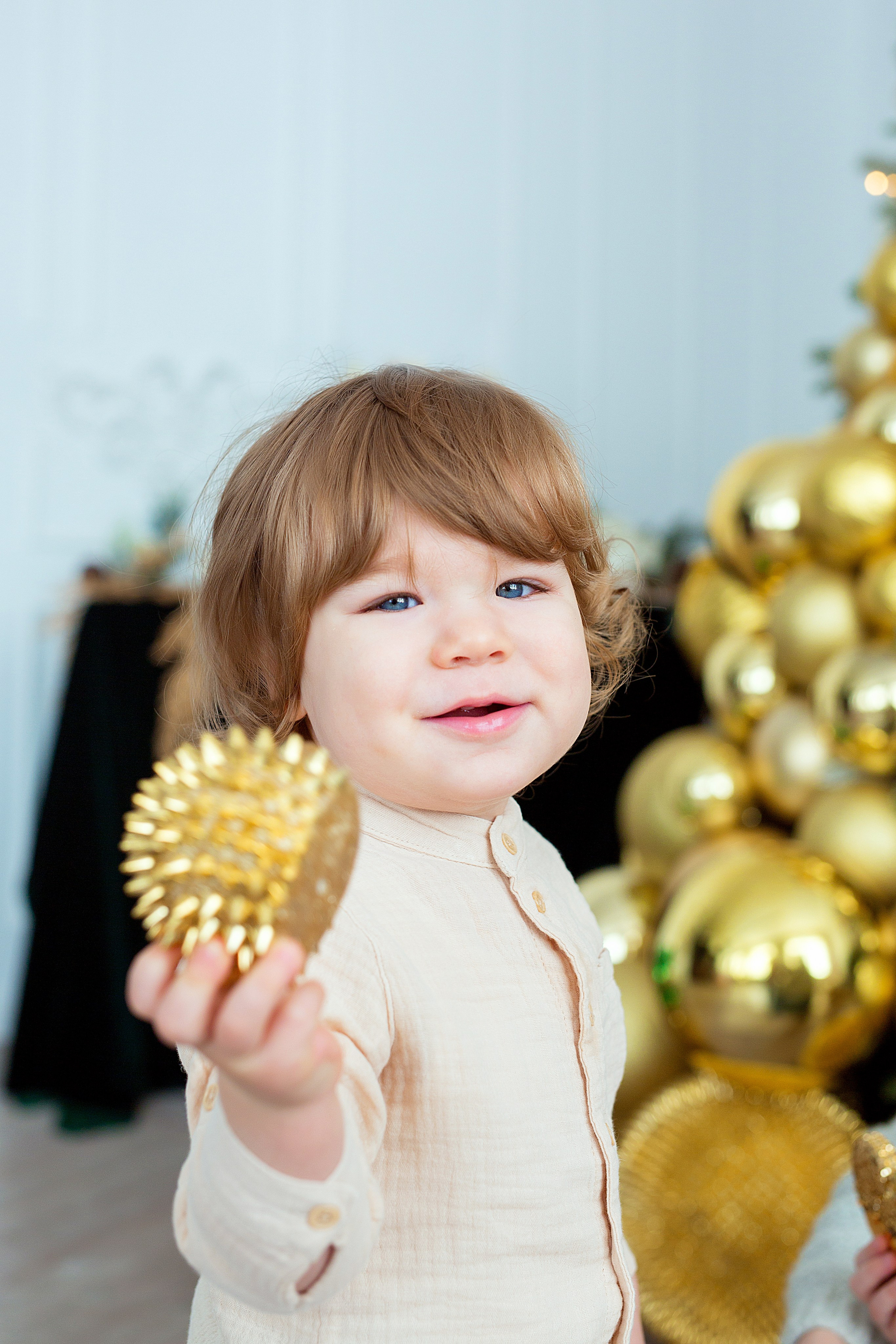 Ольга с детками в новый год. Людмила Далидович топовый семейный фотограф Находка/Владивосток