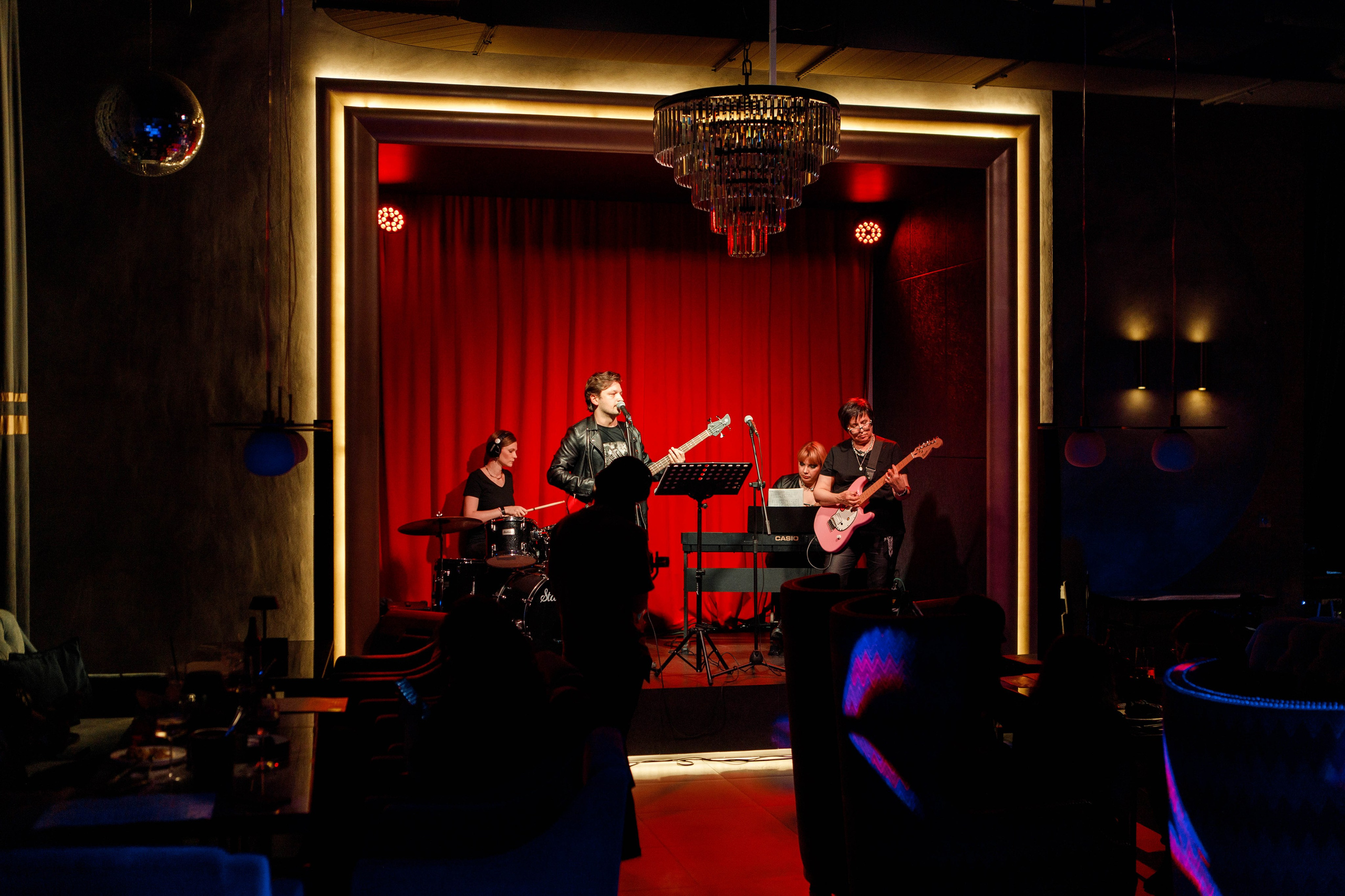 Караоке-бар «Опера». Фотограф Екатеринбург Яна Язовская