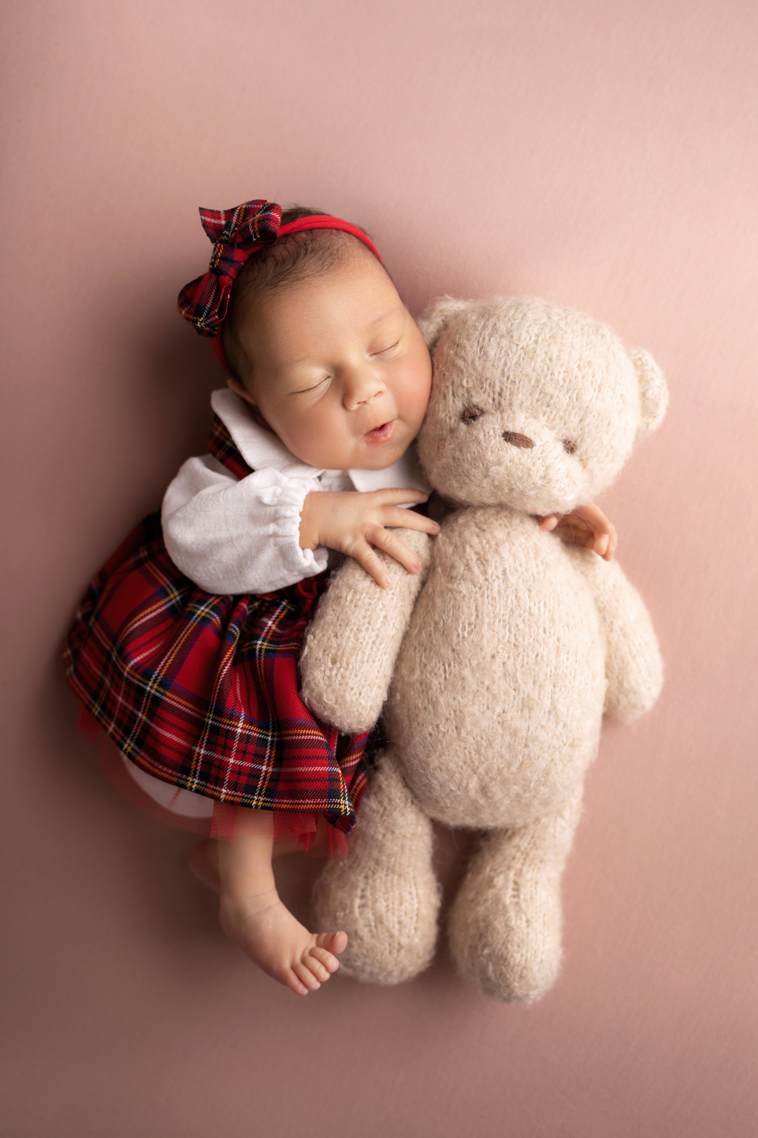 Классическая фотосессия малыша. Фотограф новорожденных малышей в Омске и Омской области Эльвира Камаева