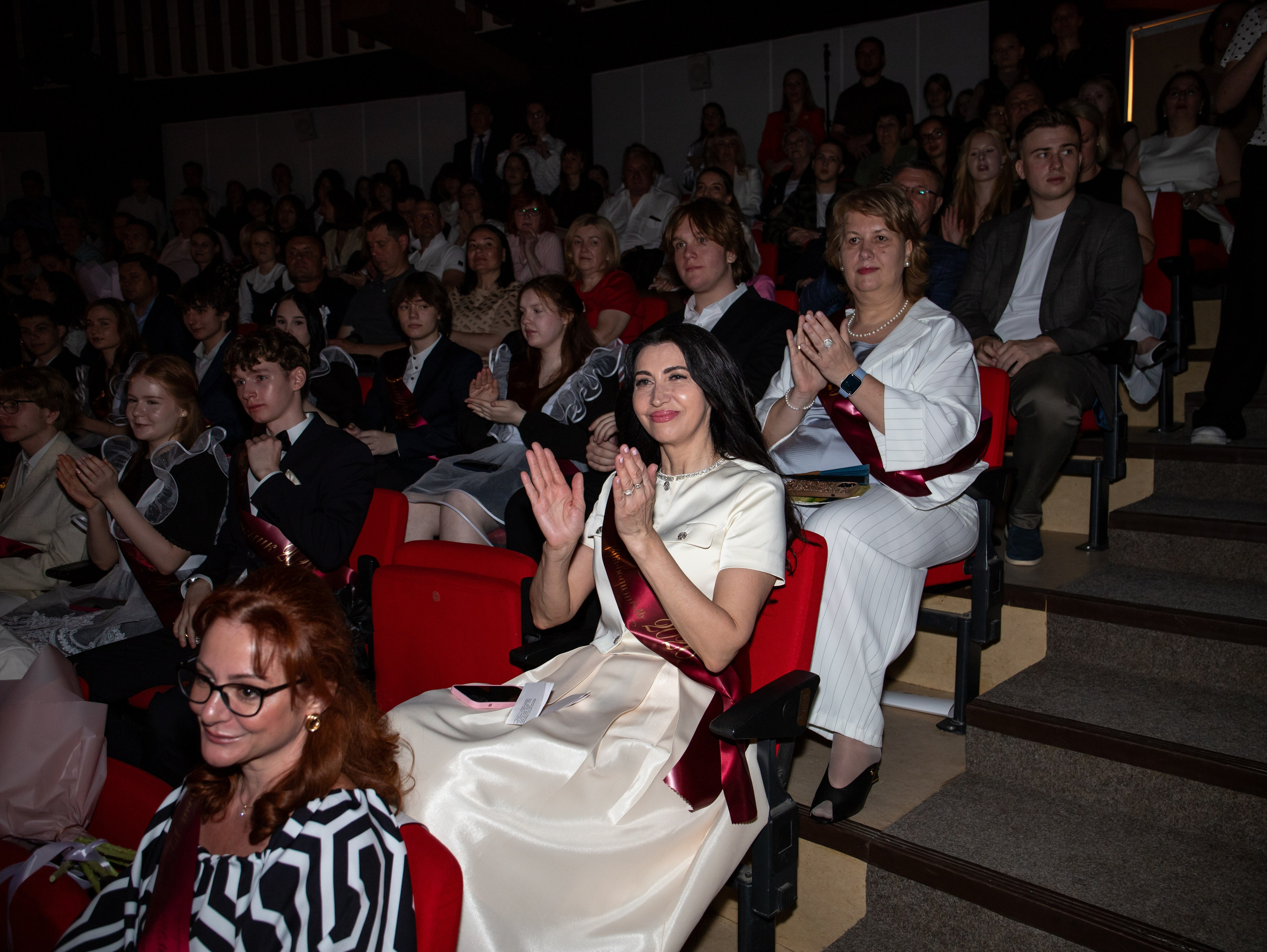 Последний звонок 2026 г. Свадебный и семейный фотограф в Москве Мила Широких