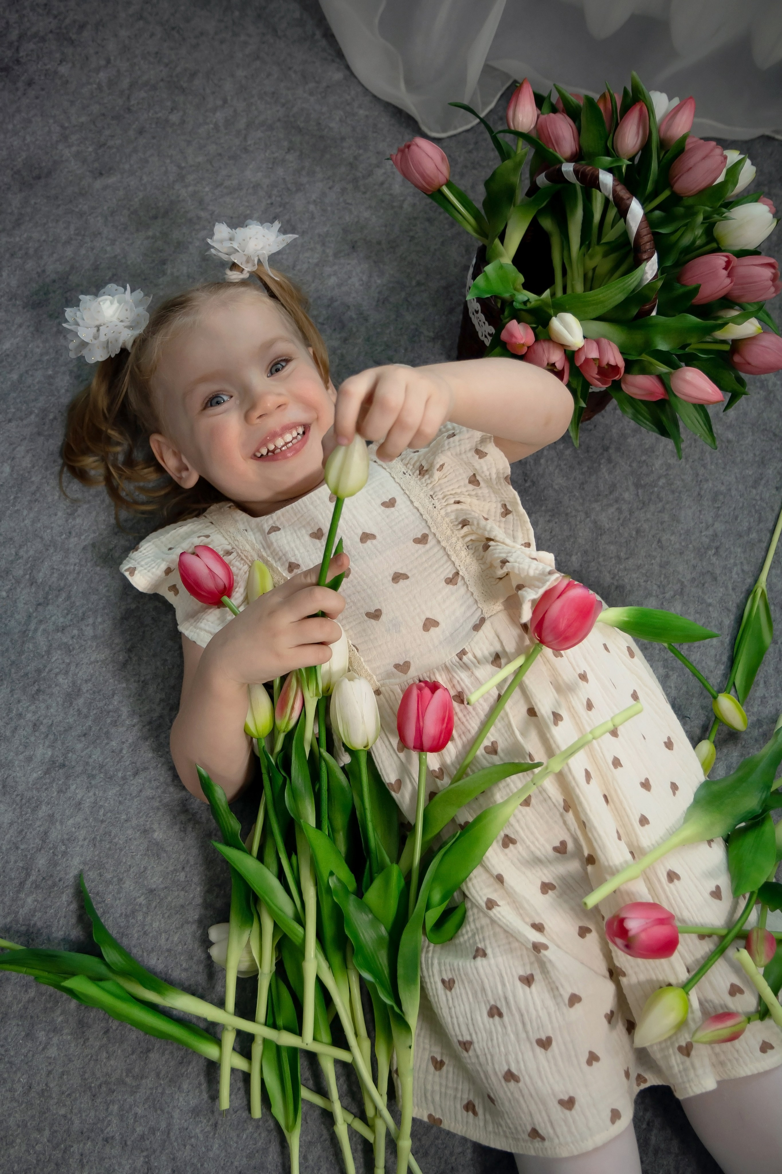 Детская фотосессия к 8 марта в Шелехове. Фотограф в Шелехове, лучшие выпускные альбомы в Шелехове