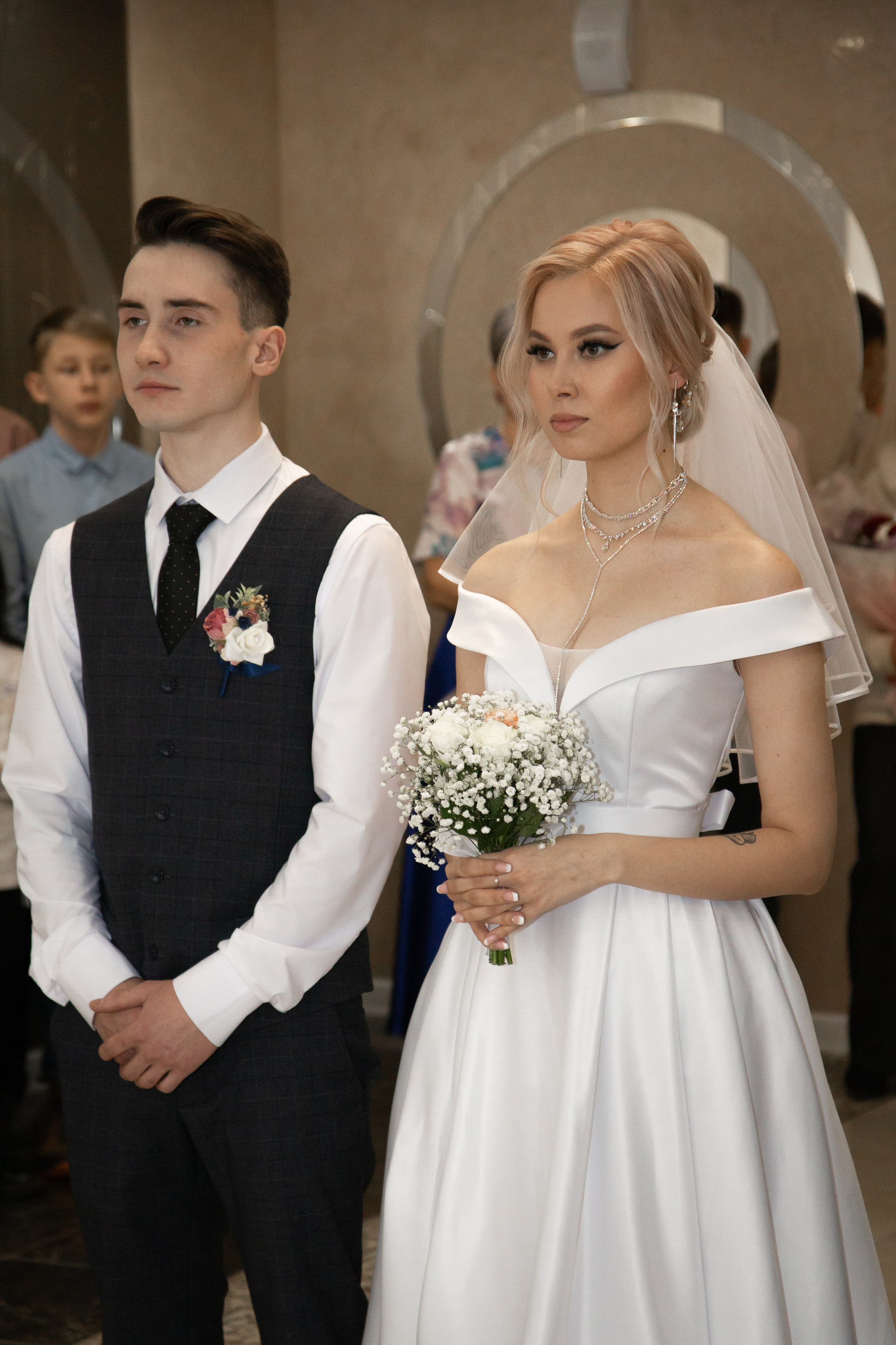 Свадебная фотосессия в Шелехове. Фотограф в Шелехове, лучшие выпускные альбомы в Шелехове