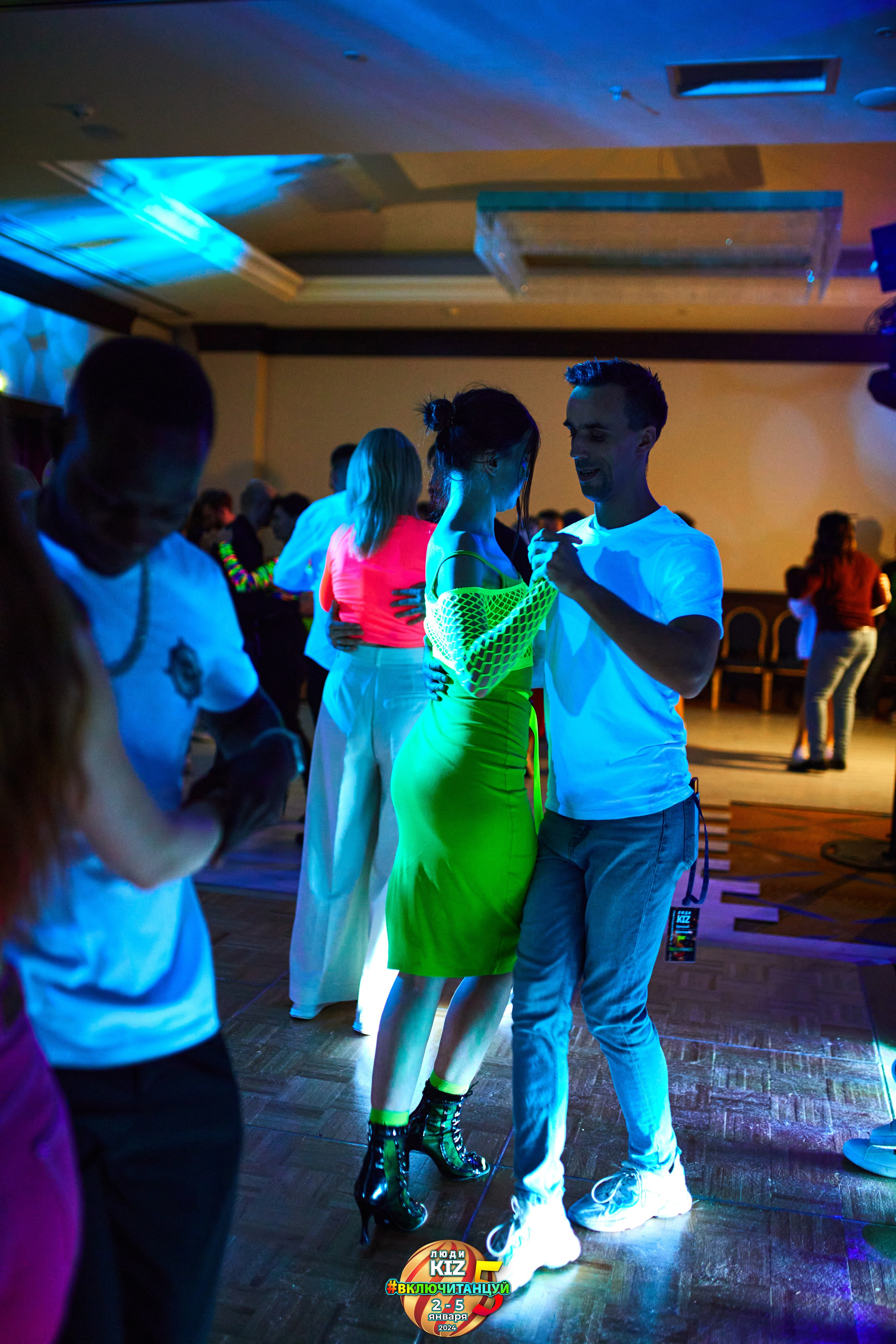 Neon Party Люди Киз. Свадебный фотограф