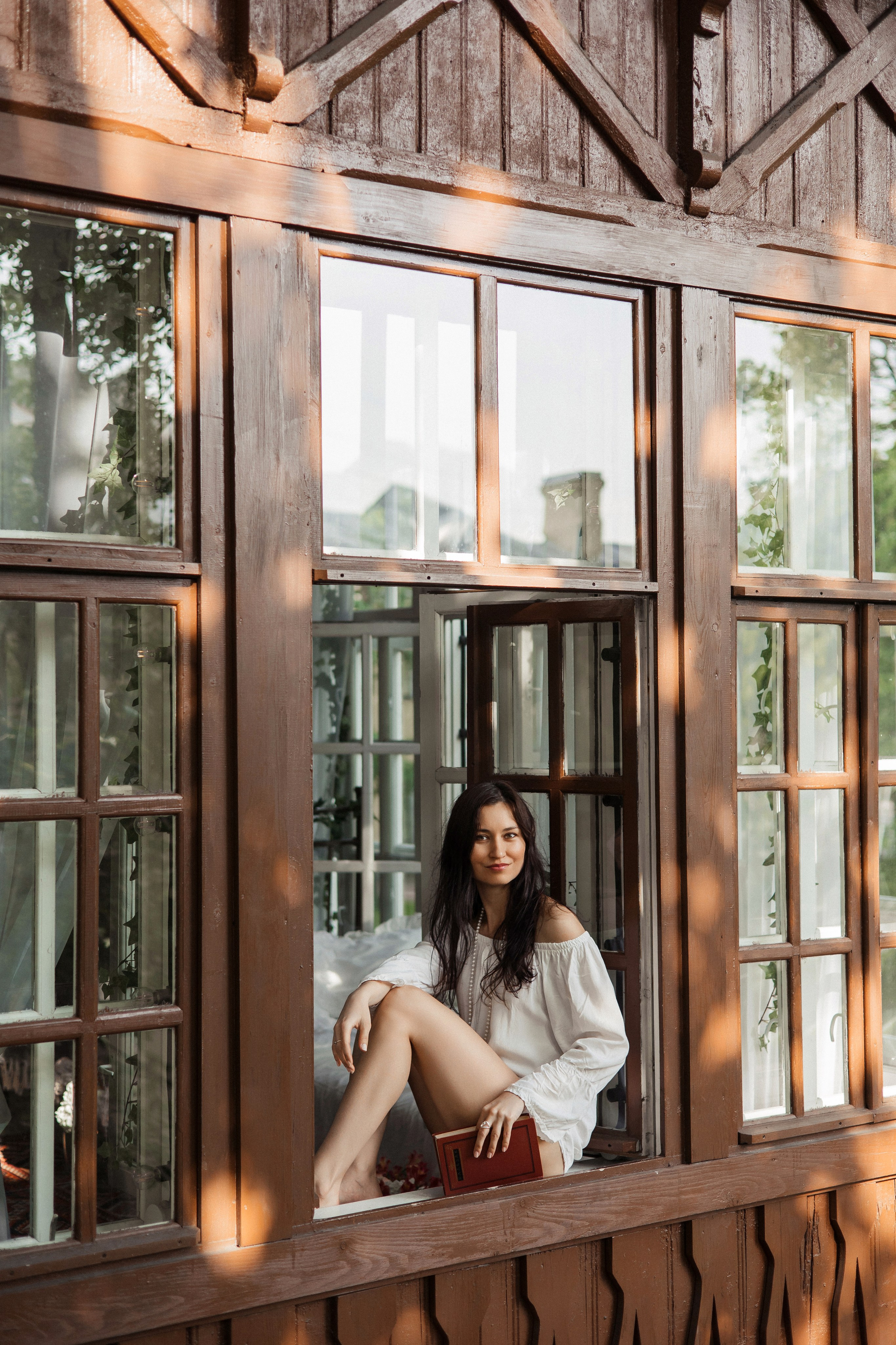 На балкончике. ФОТОГРАФ РОЗА ФИЛИНА СПб I МОСКВА