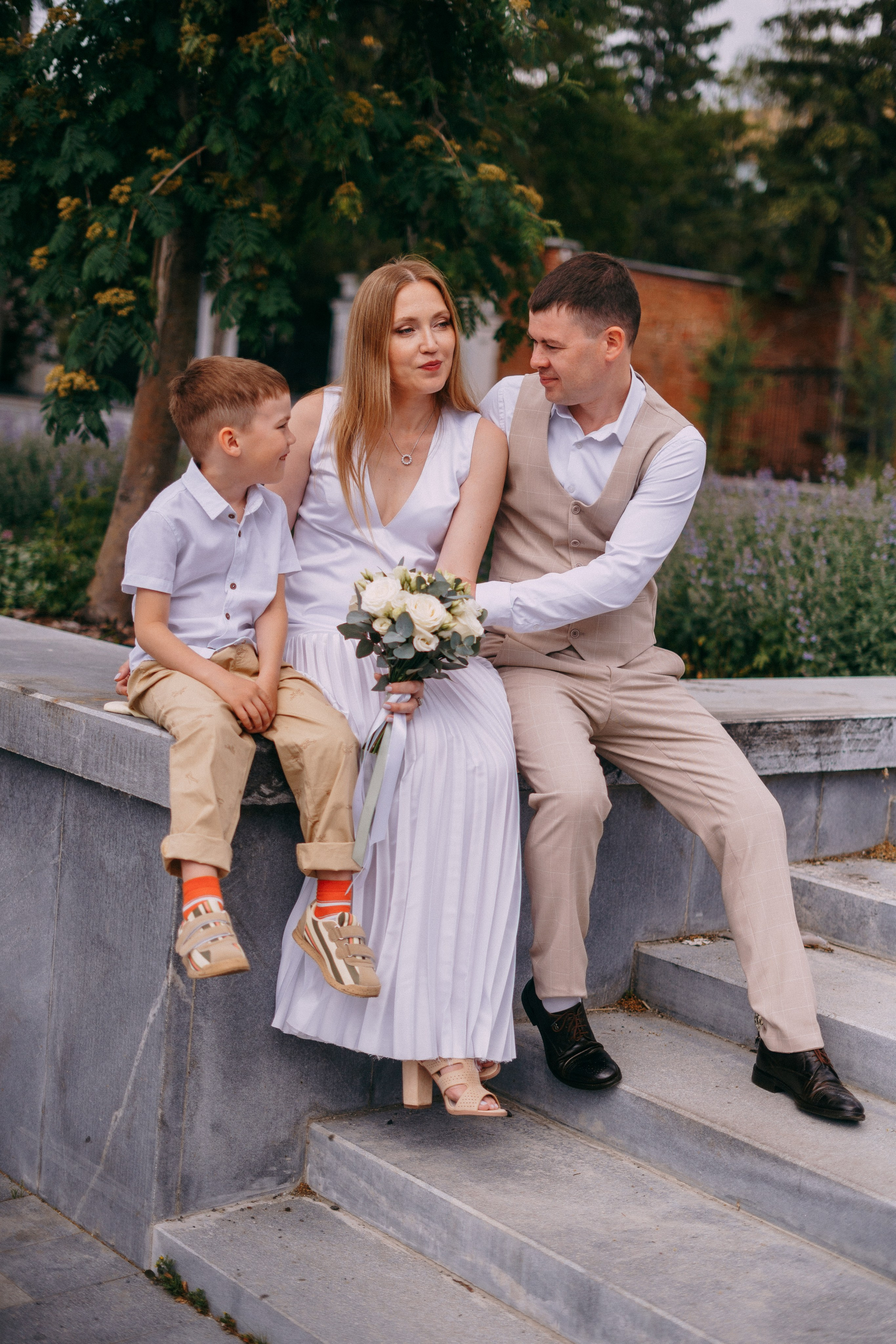 M & E. KFILMS FAMILY Свадебная фото и видеосъемка