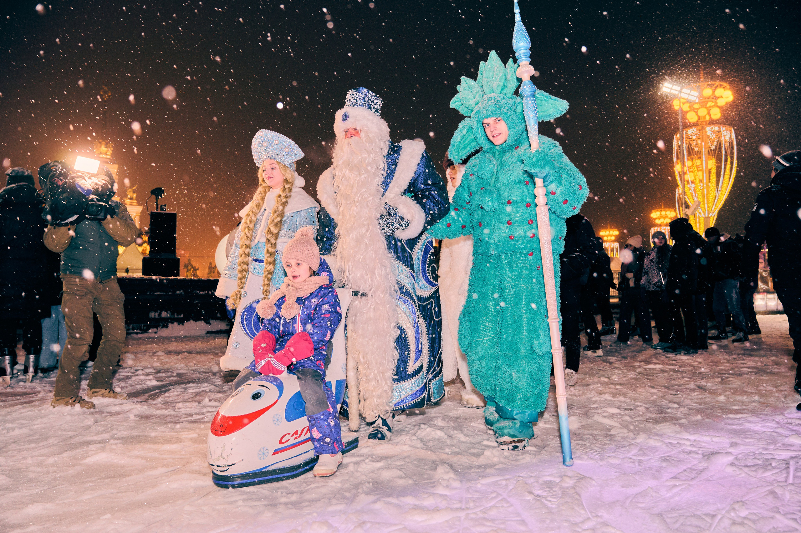 Линия жизни и Дед Мороз на ВДНХ. Никита Хохловский фото и видео продакшн