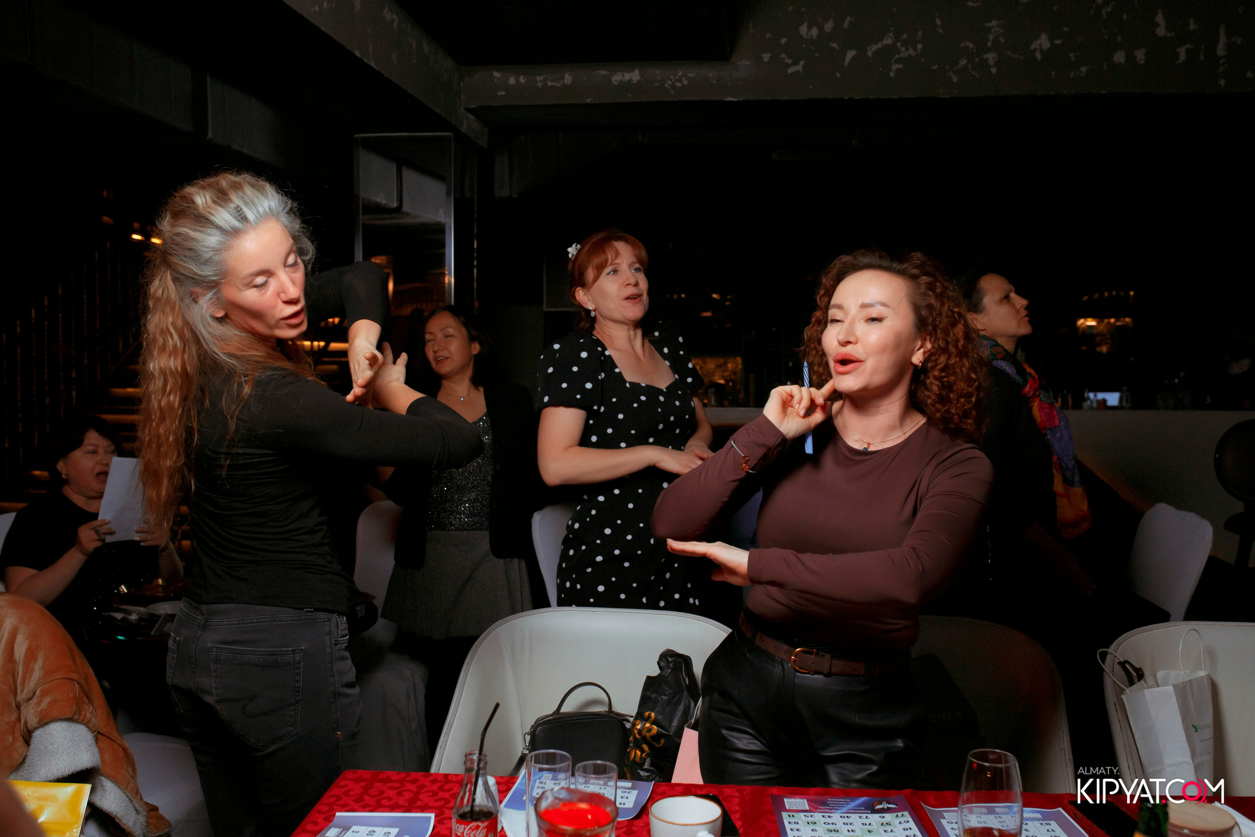 МУЗЫКАЛЬНОЕ ЛОТО В HIT RETRO. КИПЯТКОМ АЛМАТЫ! Фотосъемка мероприятий в Алматы