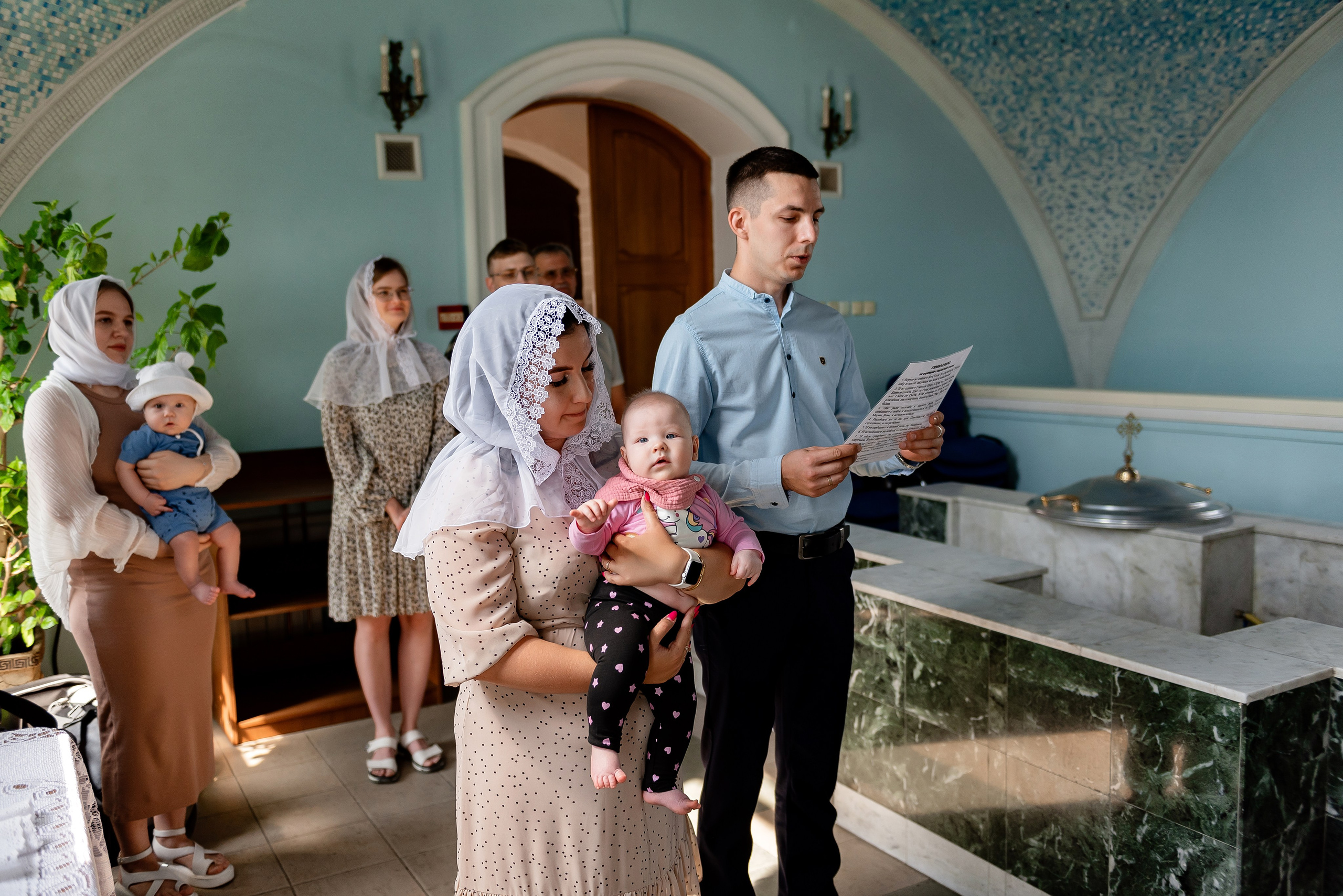 Крещение Ясеньки. Фотограф Татьяна Иванчикова