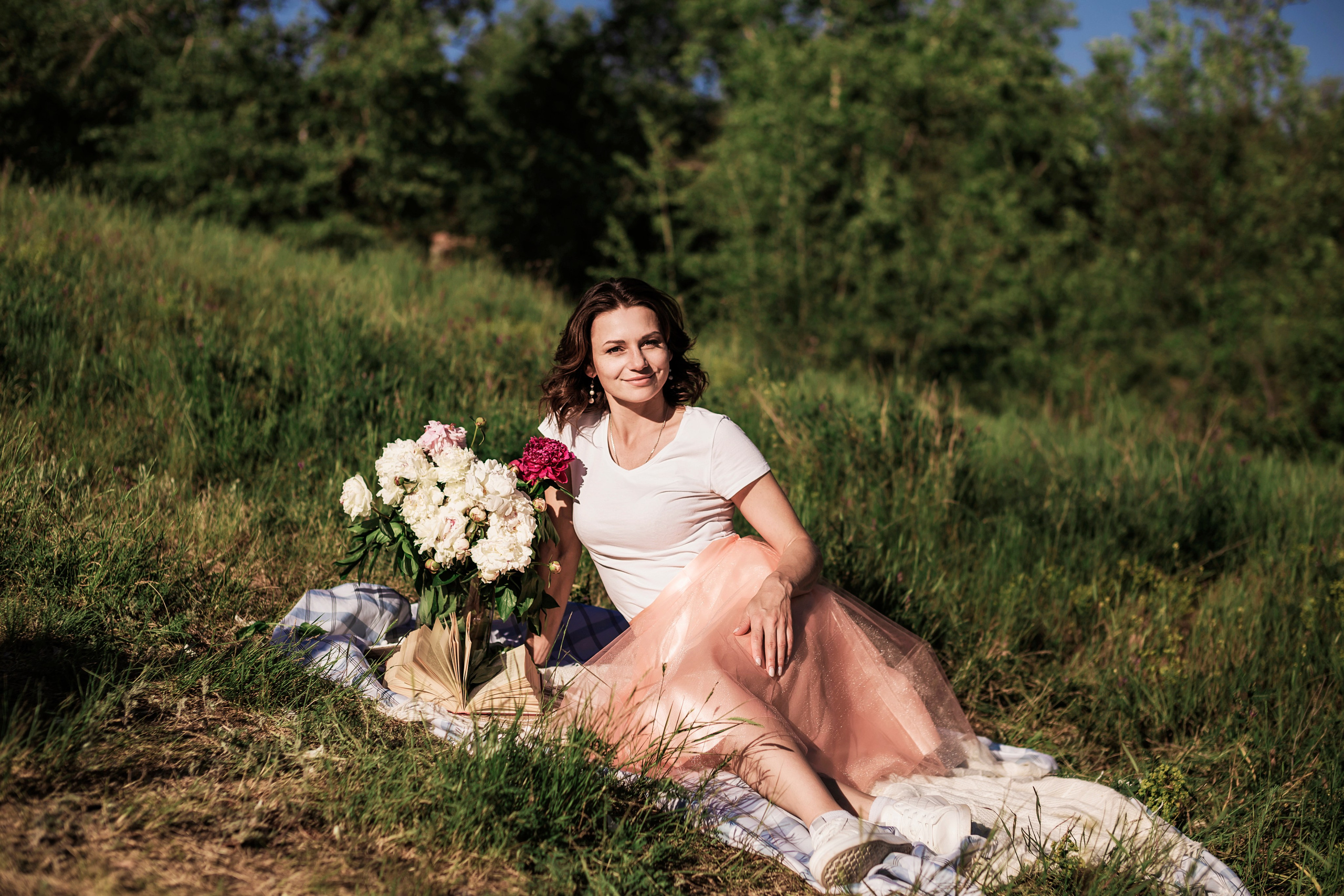 Фотосессия с пионами. Семейный фотограф в Саратове