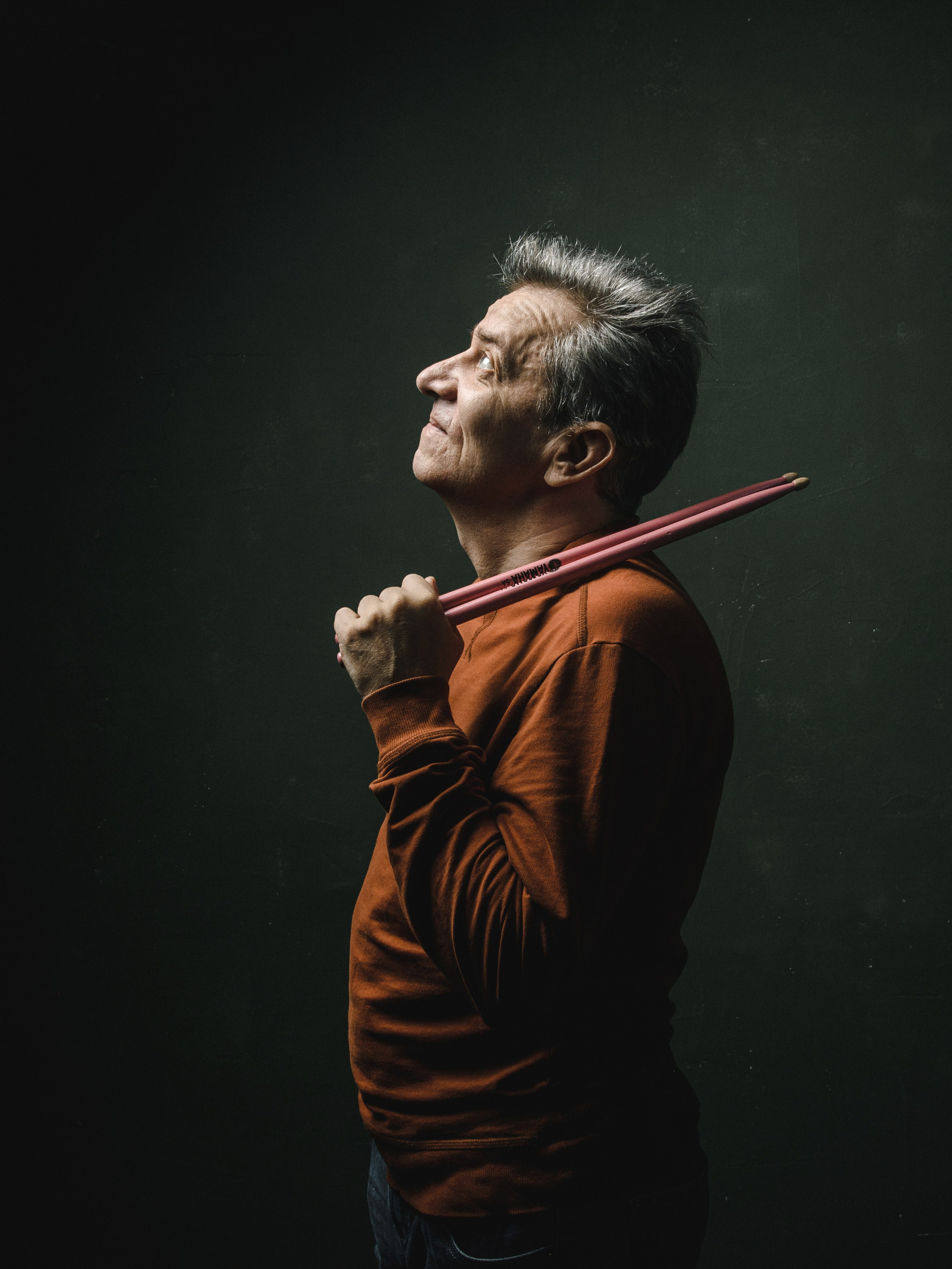 Замечательный барабанщик Игорь Черидник. Фотограф Денис Неместо, портрет, репортаж