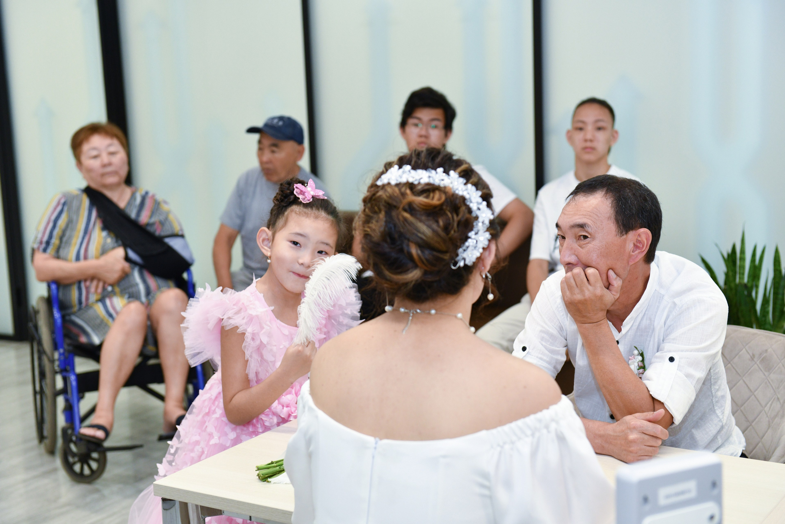 Регистрация брака в МФЦ Ногалы и Олега. Свадебный и портретный фотограф в Москве Галина Борисова