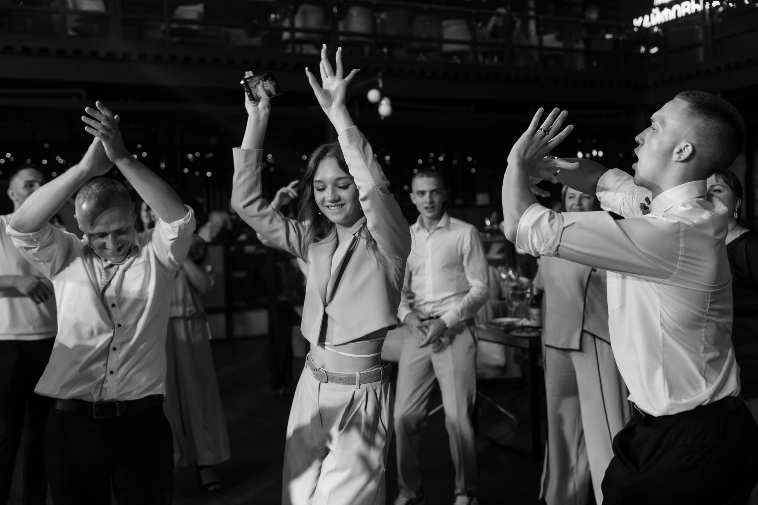 Выпускной лицея 27 (вечеринка). Свадебный и репортажный фотограф Элина Козырьянова