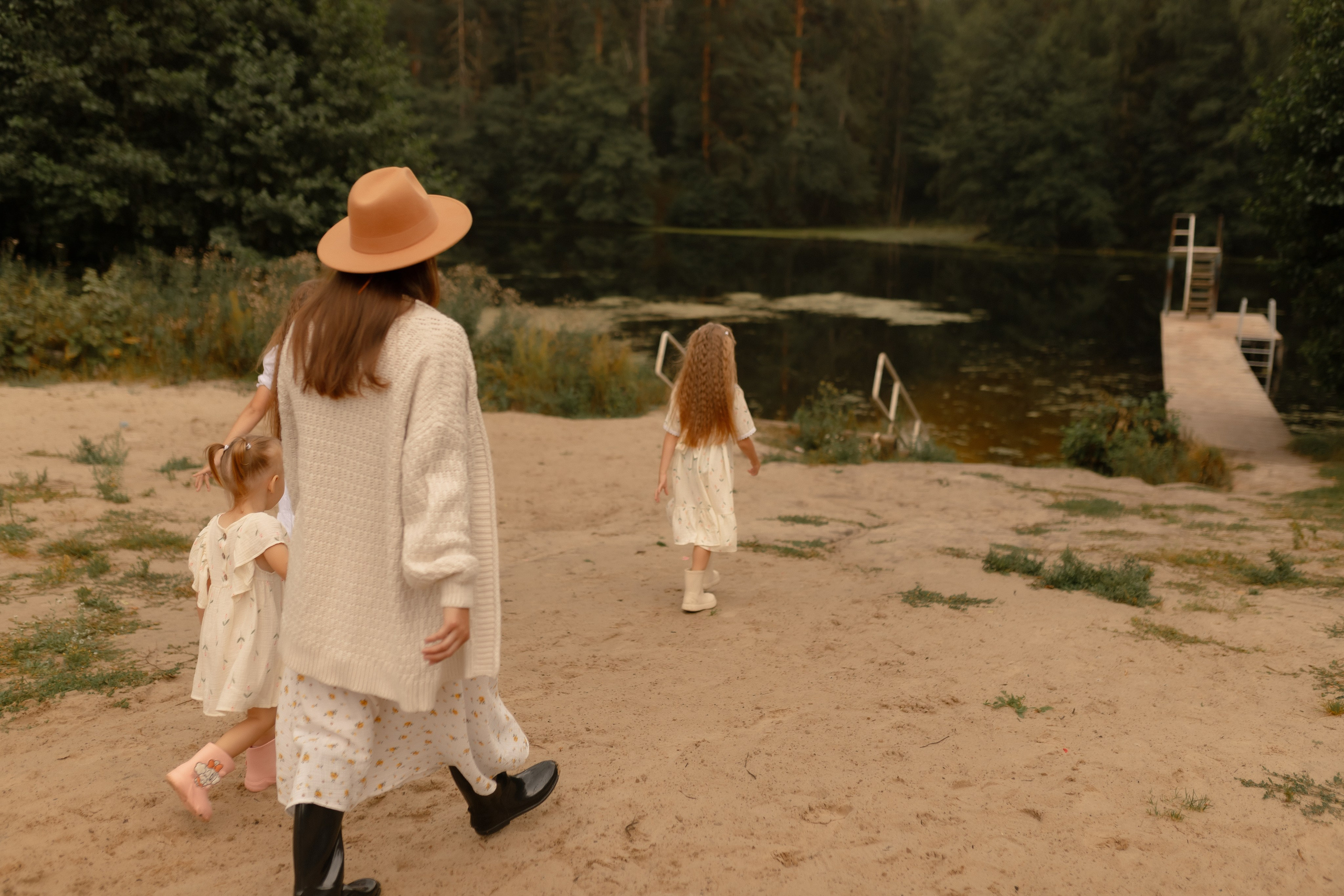 Мама Алина, Маша, Дина и Анечка. Фотограф Татьяна Семенова