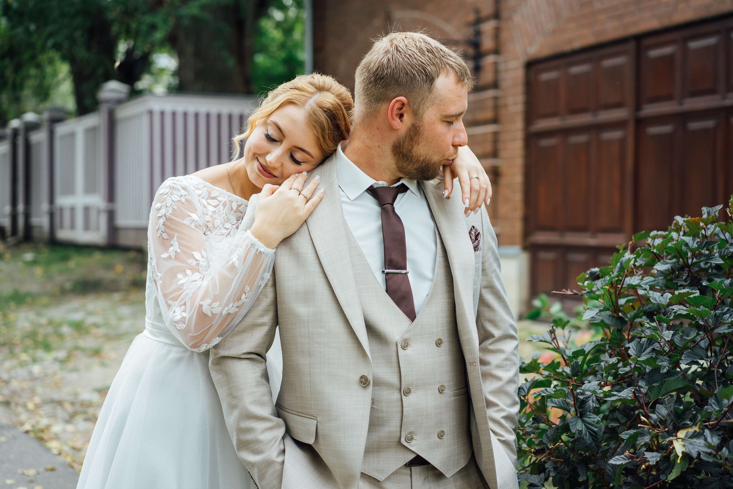 Алексей и Екатерина 06.09.2025 свадебная прогулка. Свадебный фотограф в Коломне, Воскресенске, Егорьевске Владимир Петров
