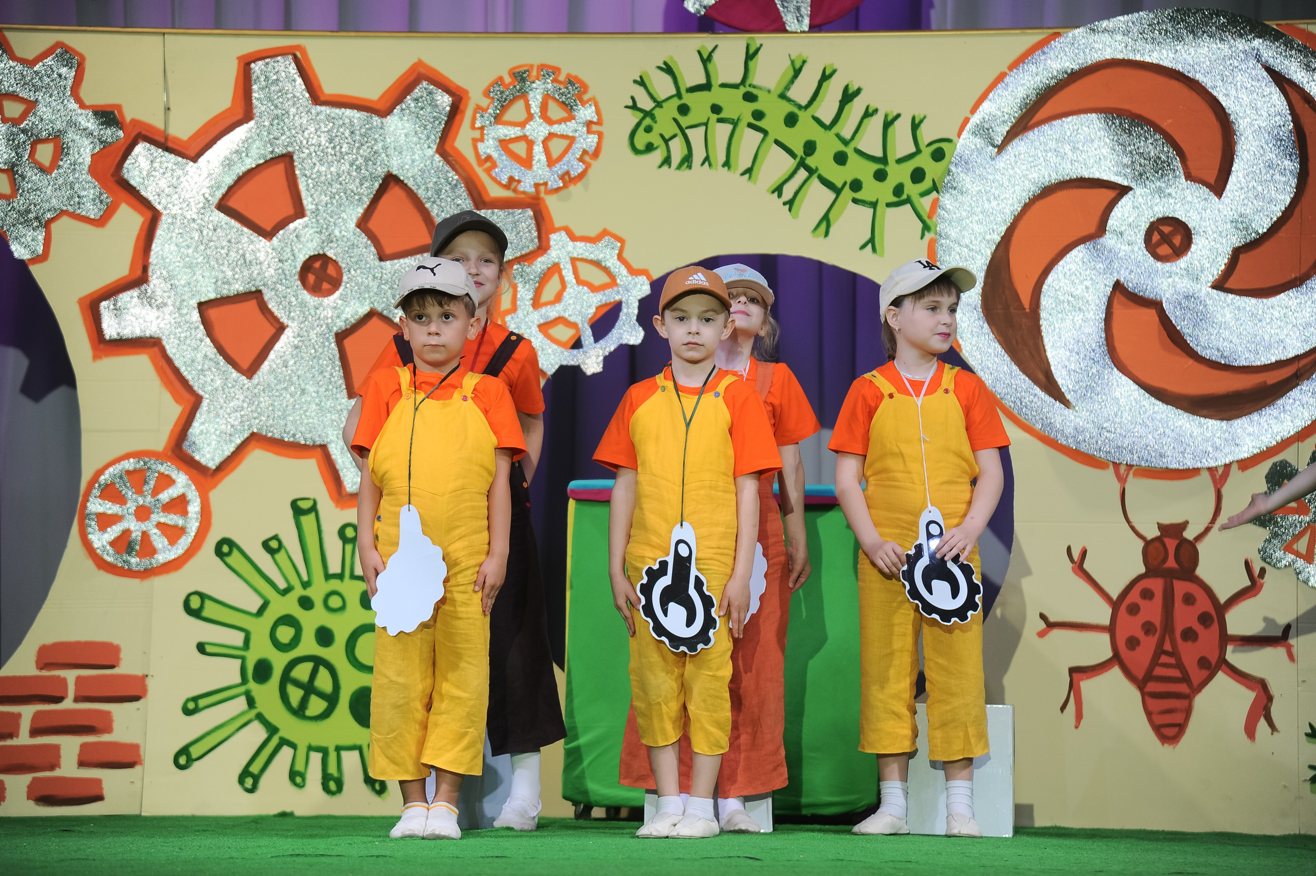 Выпускной 2025, детский центр «Самовар». Фотограф Олег Юршевич Солигорск Минск