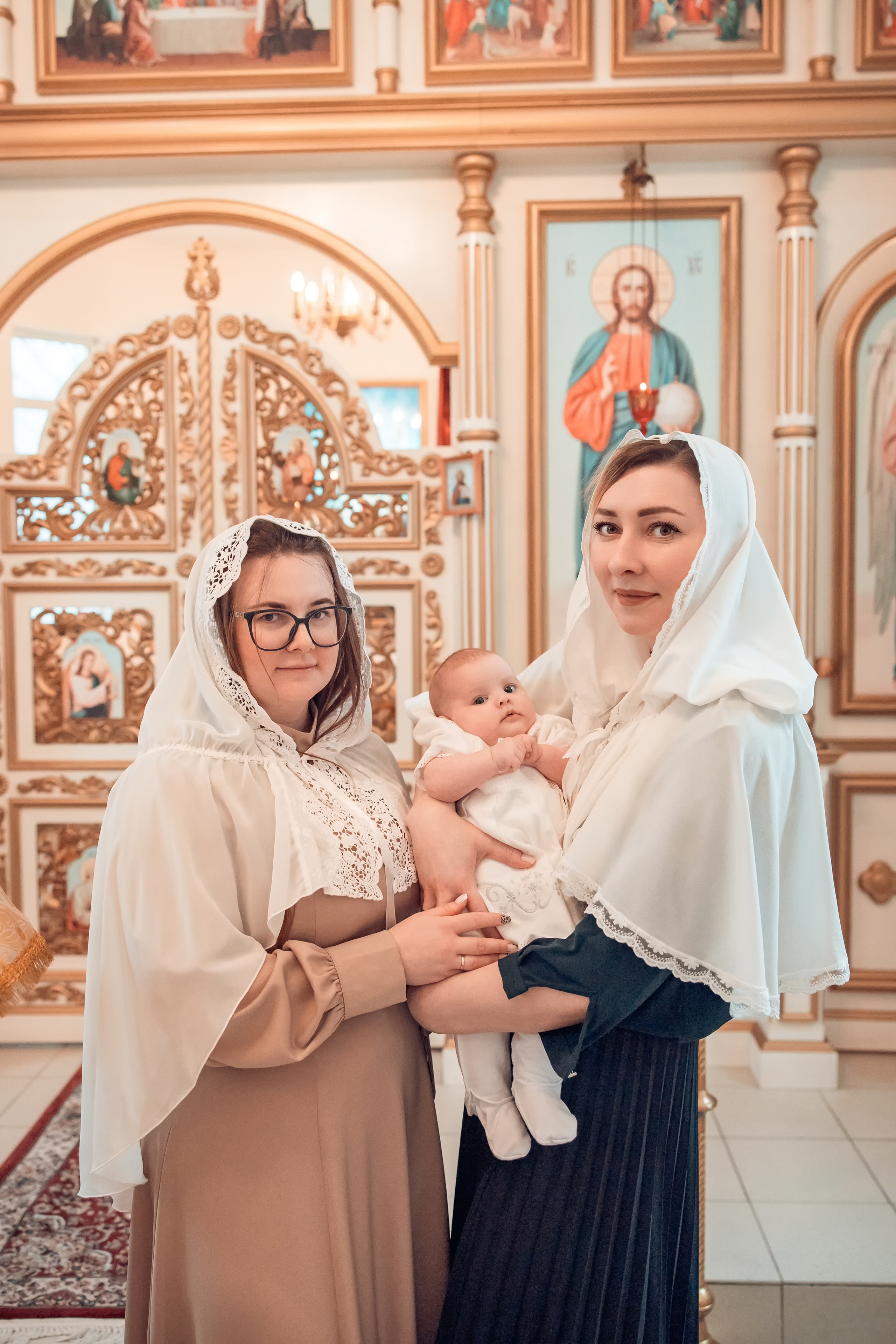 Таинство Крещения Виктории. Церковь Казанской иконы Божией Матери в Вышетравино. Семейный фотограф в Рязани и Рязанской области