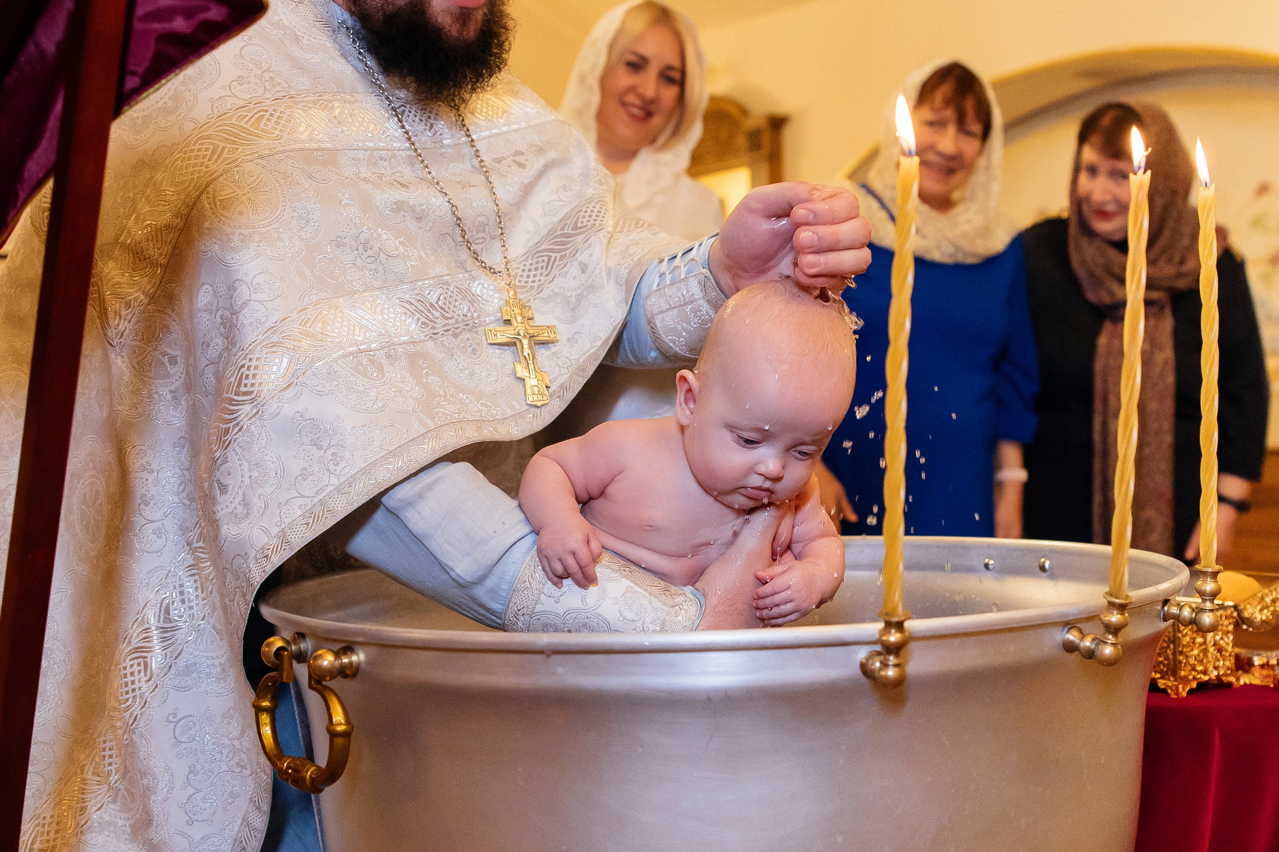 Таинство Крещения Александры и Алисы. Храм Покрова Пресвятой Богородицы. Семейный фотограф в Рязани и Рязанской области