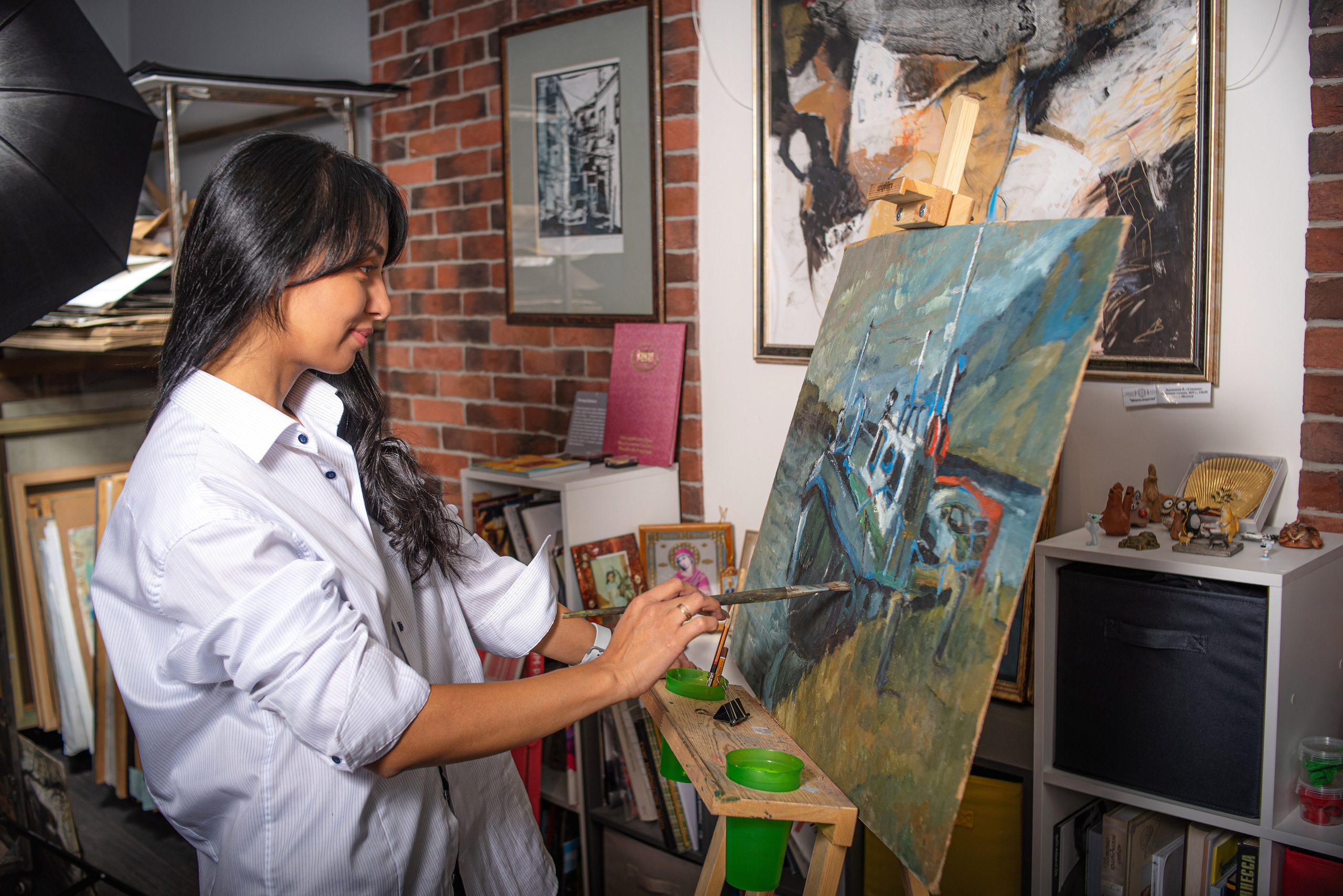 Фотоконтент для художницы Валентины Дережановой. Занимаюсь профессиональной фотографией и живу рядом с Байкалом. Работаю в разных жанрах