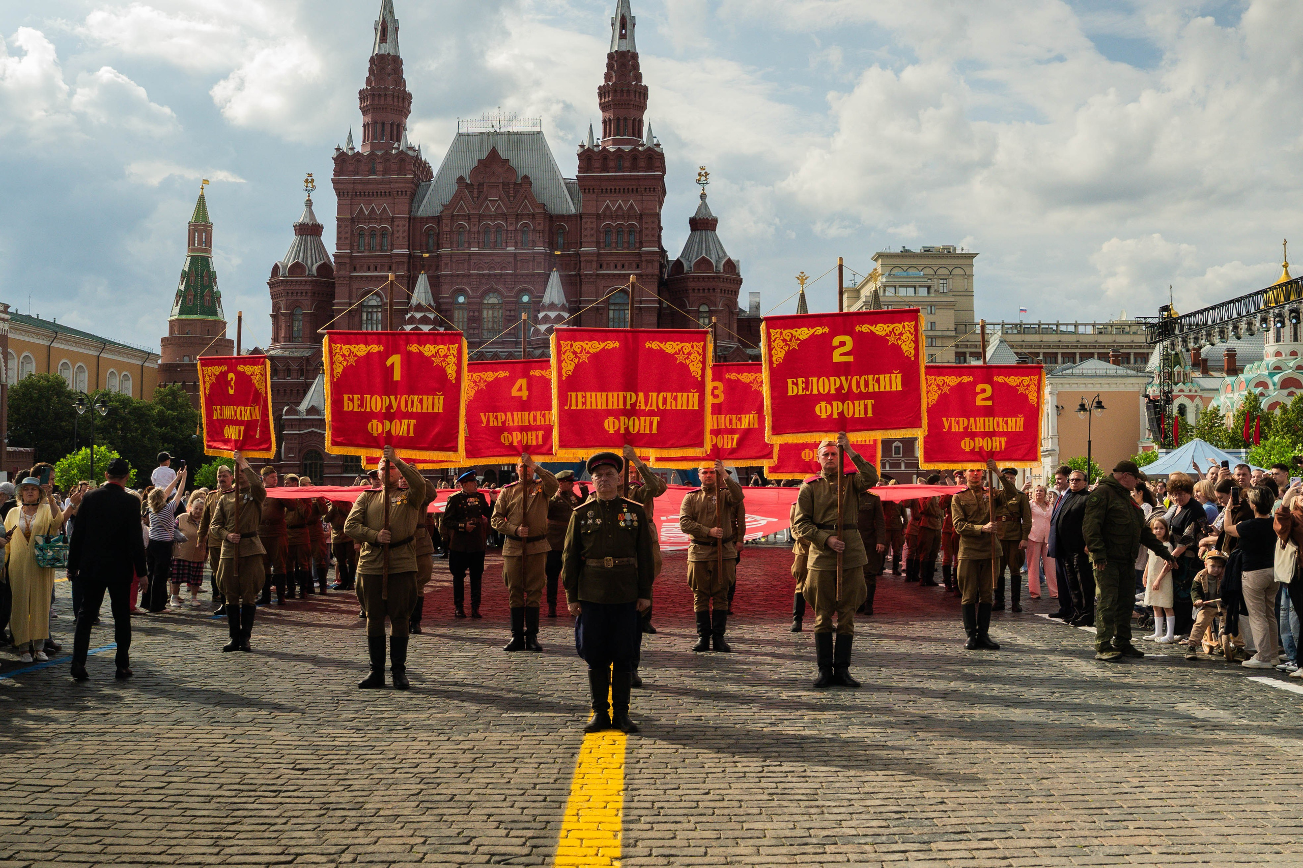 Иммерсивный музей к 80-й годовщине Парада Победы. Beardy Pix