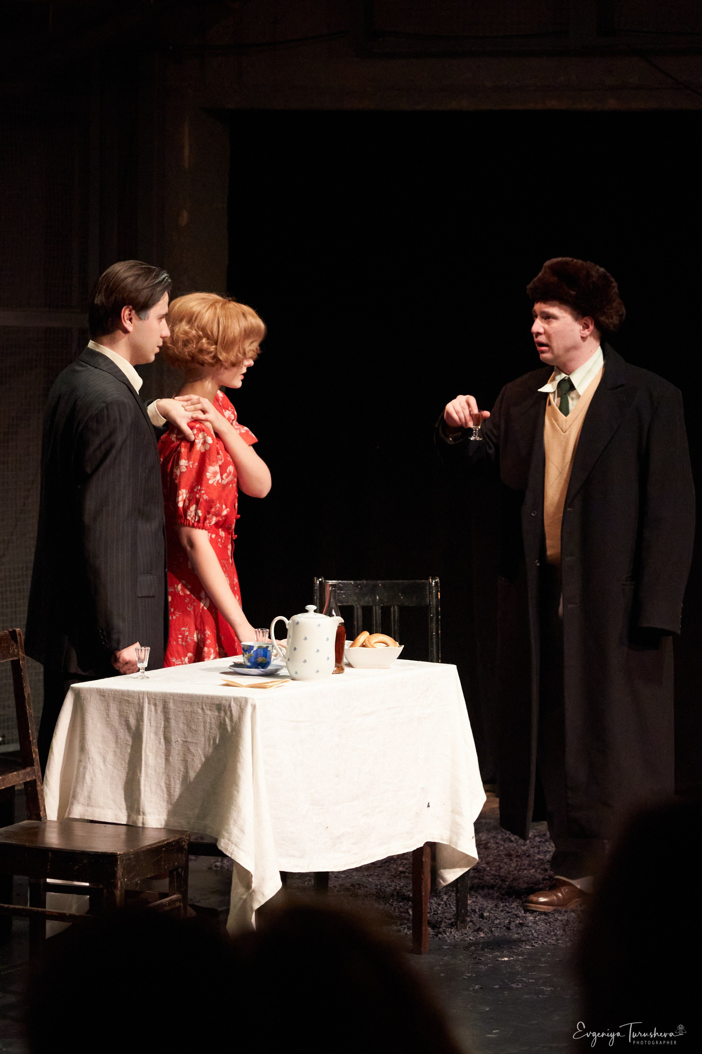 «Не бойся быть счастливым» (по пьесе А. Арбузова «Мой бедный Марат») | 26.01.2024 | ЦАТРА (экспериментальная сцена). Фотограф Евгения Турушева