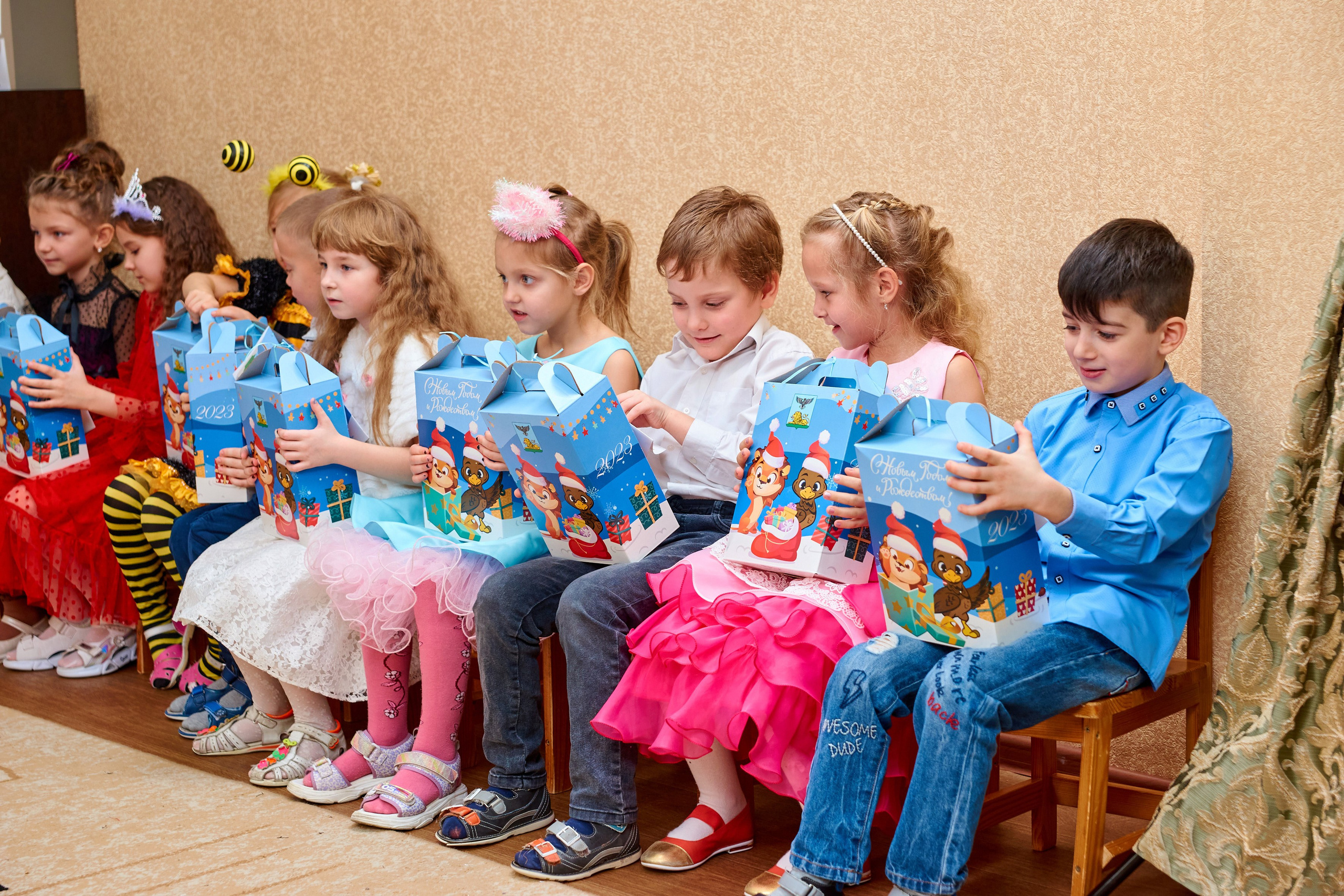 Новогодние утренники. Childrenfoto.ru