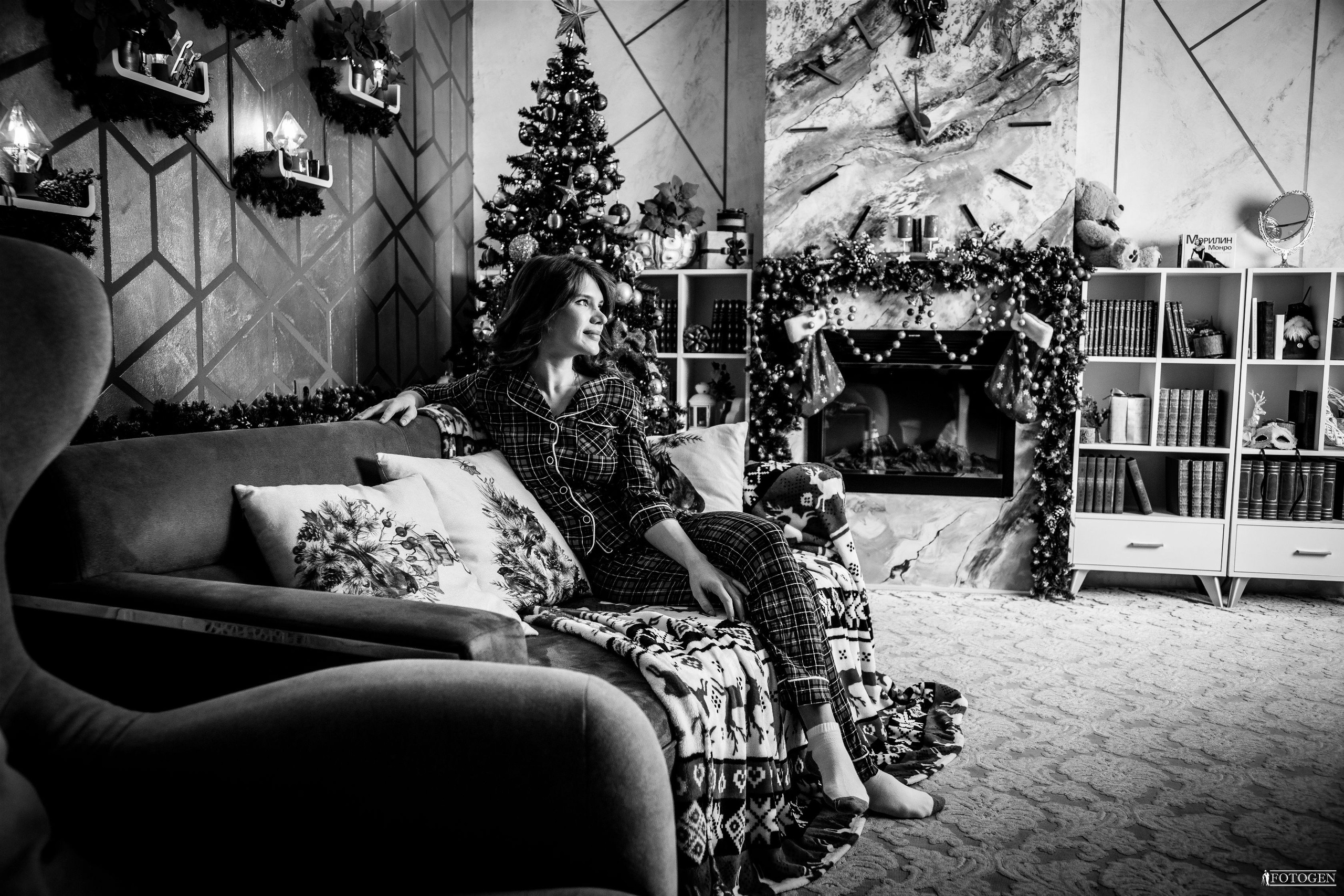 Шарм и уверенность: Индивидуальные фотосессии в Fotogen. Интерьерная фотостудия FOTOGEN г. Краснодар