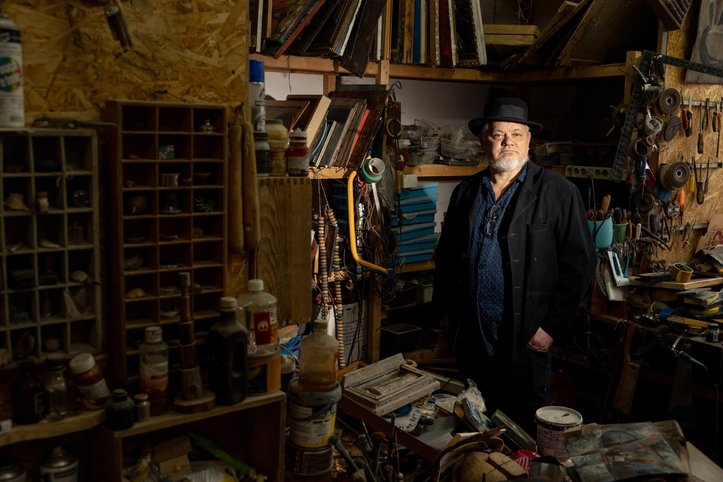 Художник Андрей Сикорский