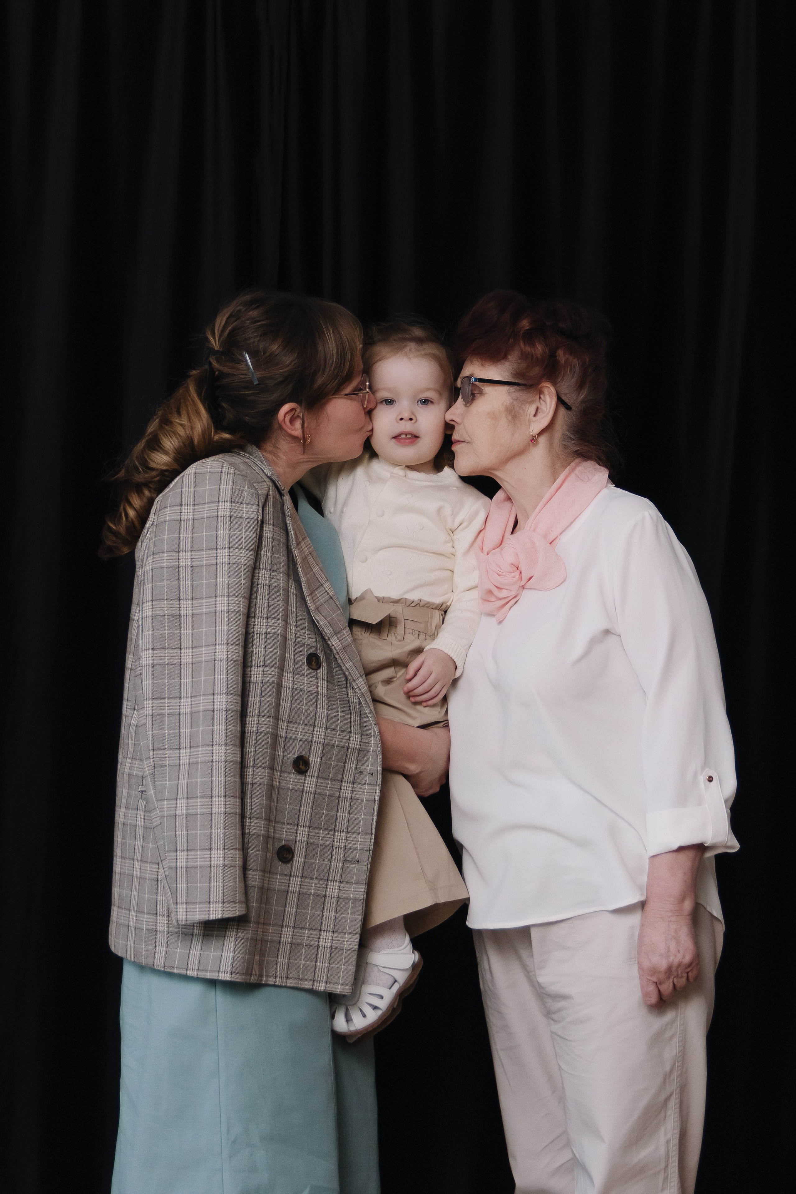 Галина, Ольга, Ирина и Алиса. Кристина | youseeitmyway | Фото