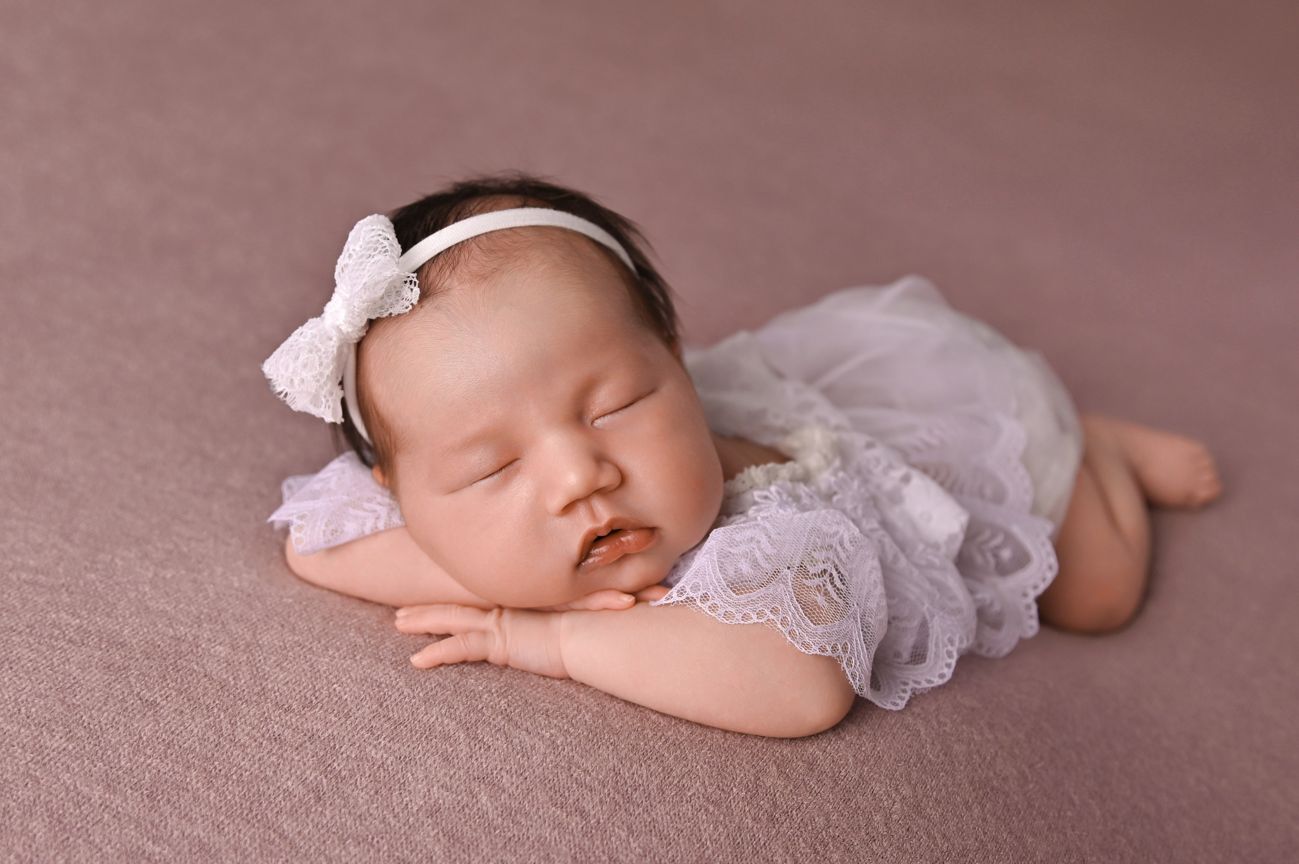 Фотосессия Дара ньюборн. Фотограф Новорожденных и семейный Элла Огай г. Сатпаев