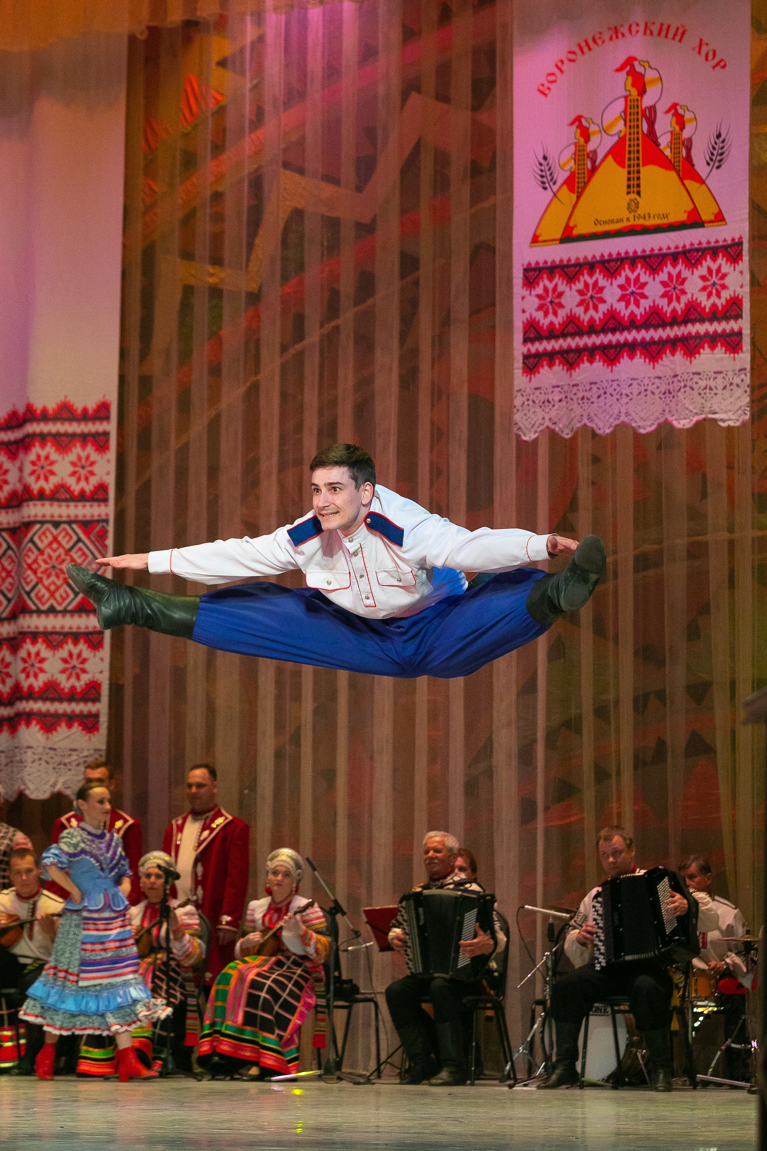 Государственный академический Воронежский русский народный хор имени К. И. Массалитинова