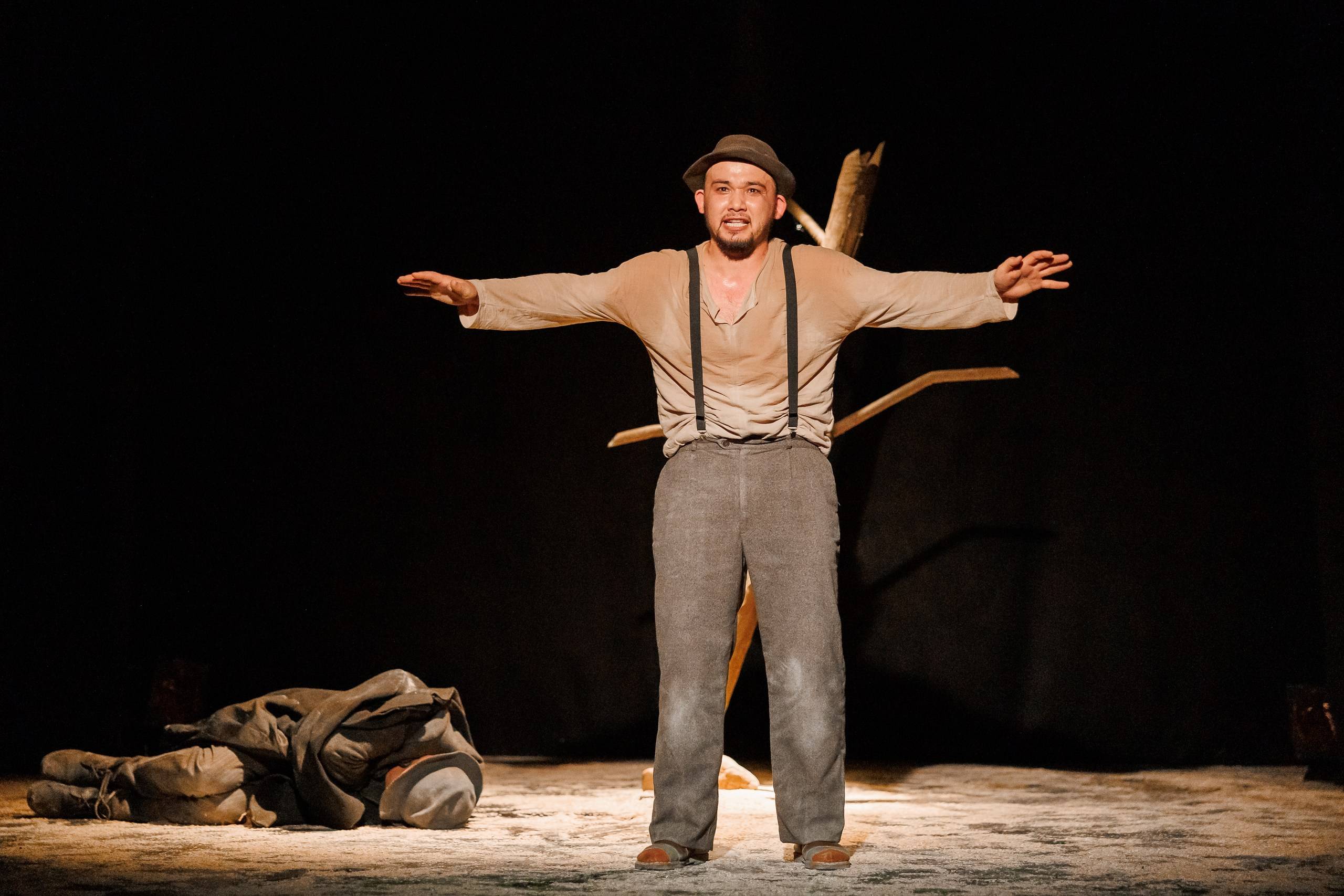 Спектакль «В ожидании Годо» от театра Д. Лица в СПб. Фотограф в Санкт-Петербурге — Сергей Петров