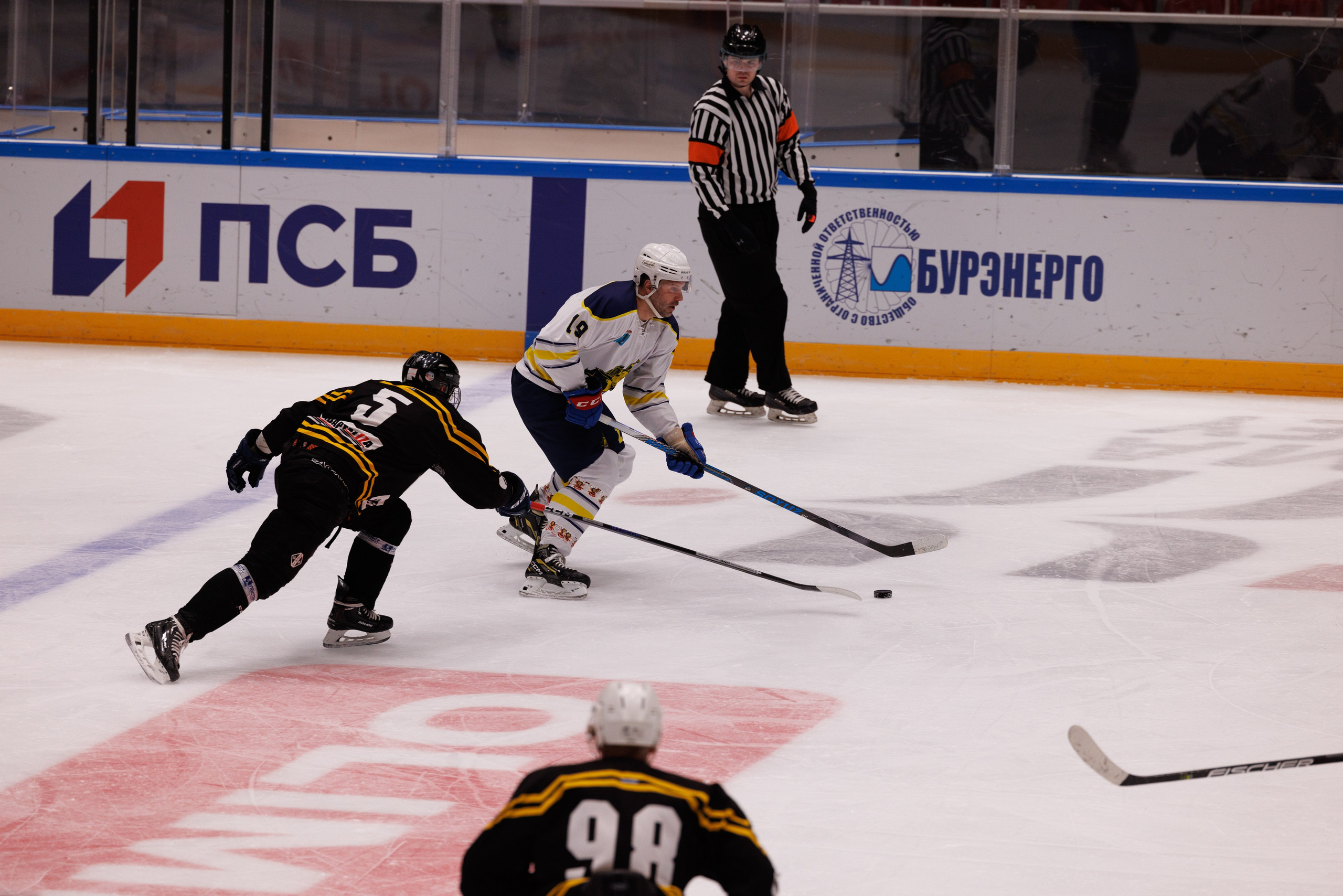 НХЛ (40+) Ижорец — Бульдозер 4-6. Фотограф Александр Заломаев