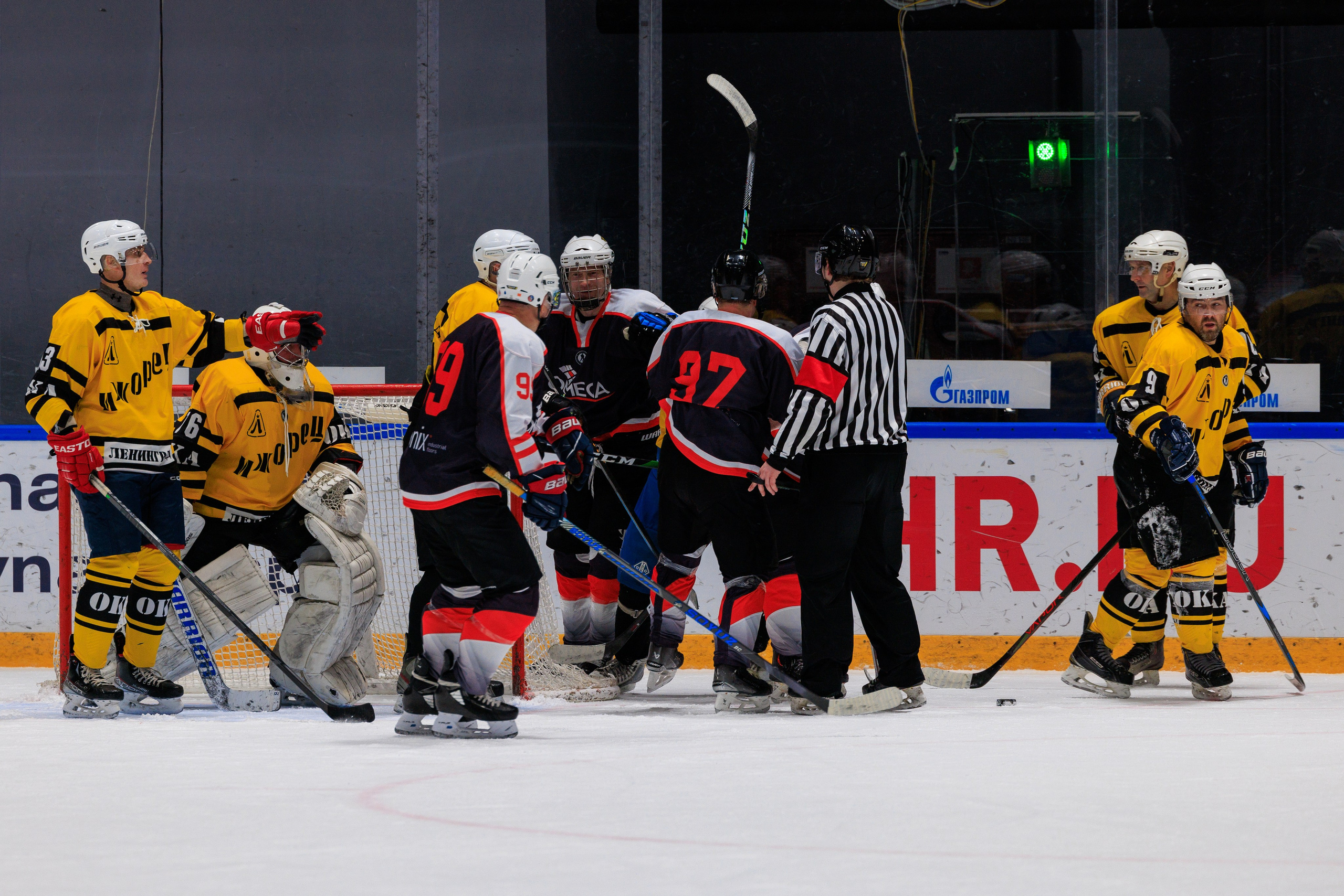 НХЛ Омега — Ижорец (3-2). Фотограф Александр Заломаев