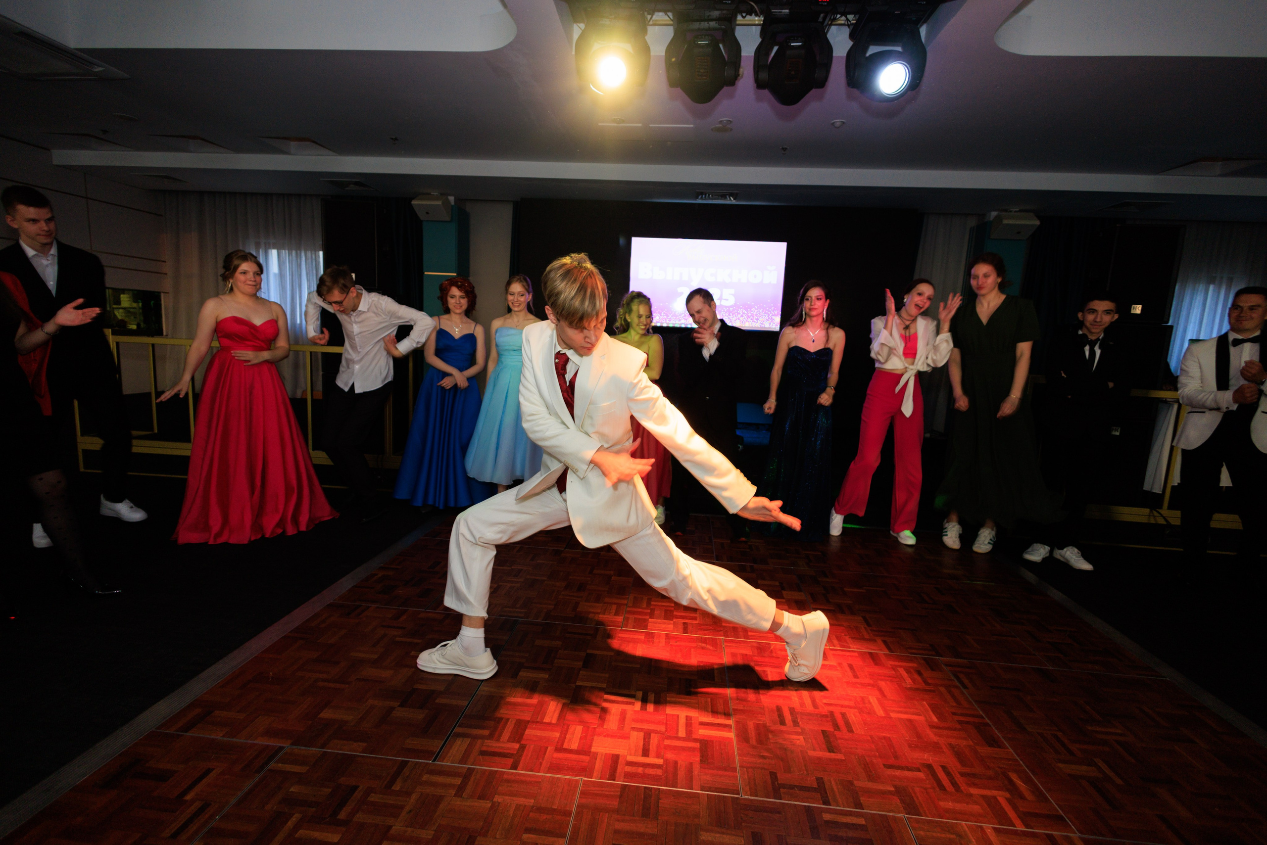 Выпускной лицея 244. Фотограф Александр Заломаев