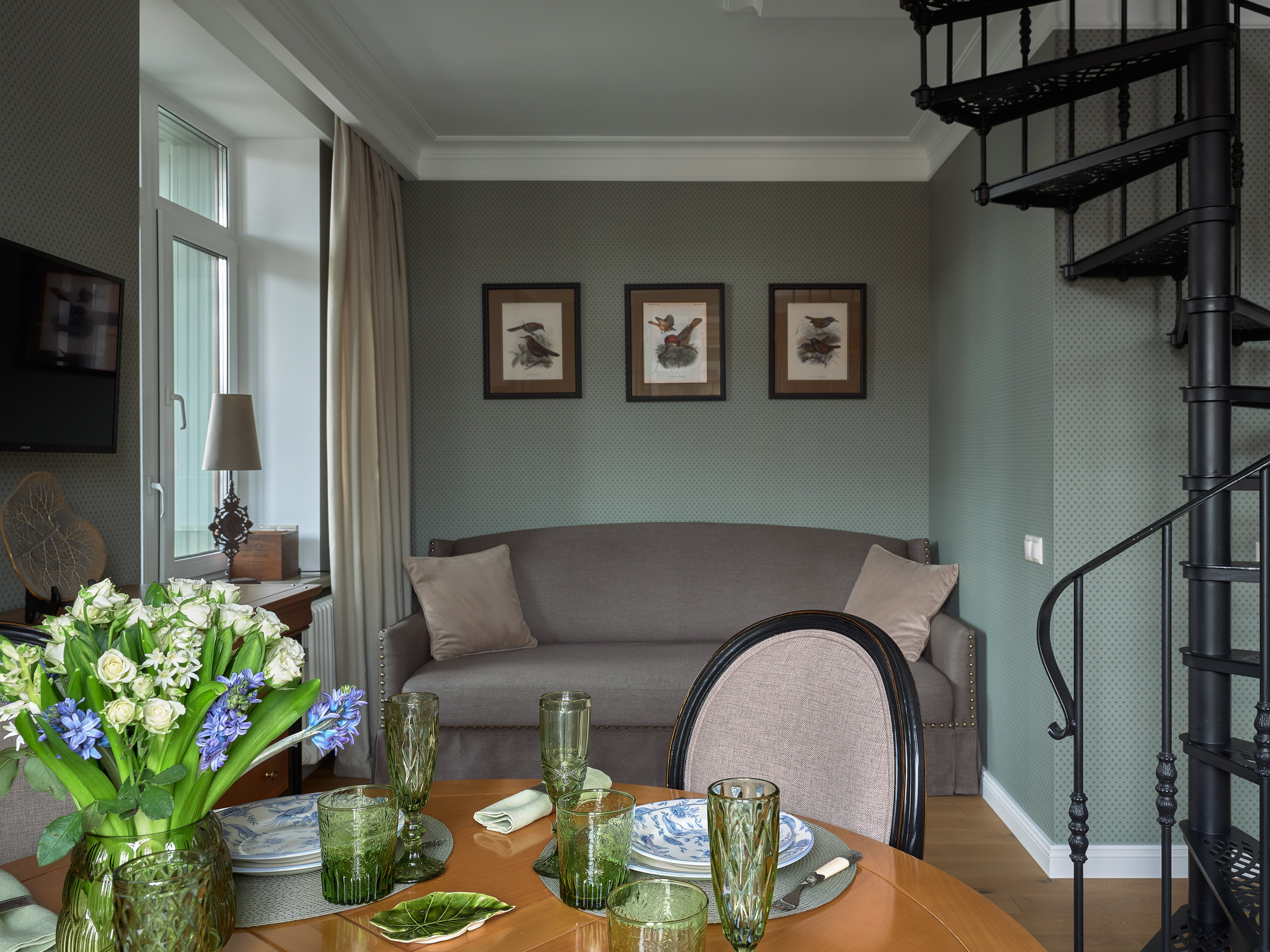 Таун-хаус с ажурной винтовой лестницей. Фотограф Наталья Вершинина