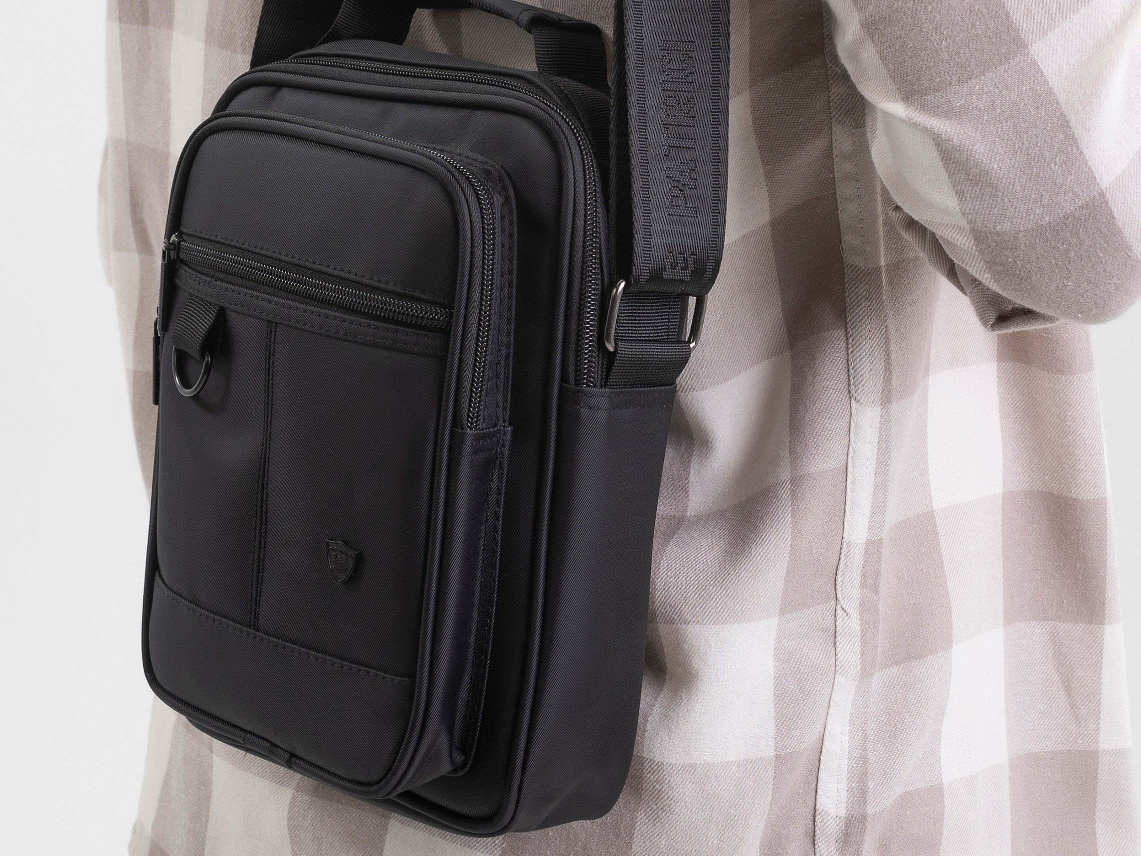 КАТАЛОГ СУМОК KARI. Фотограф