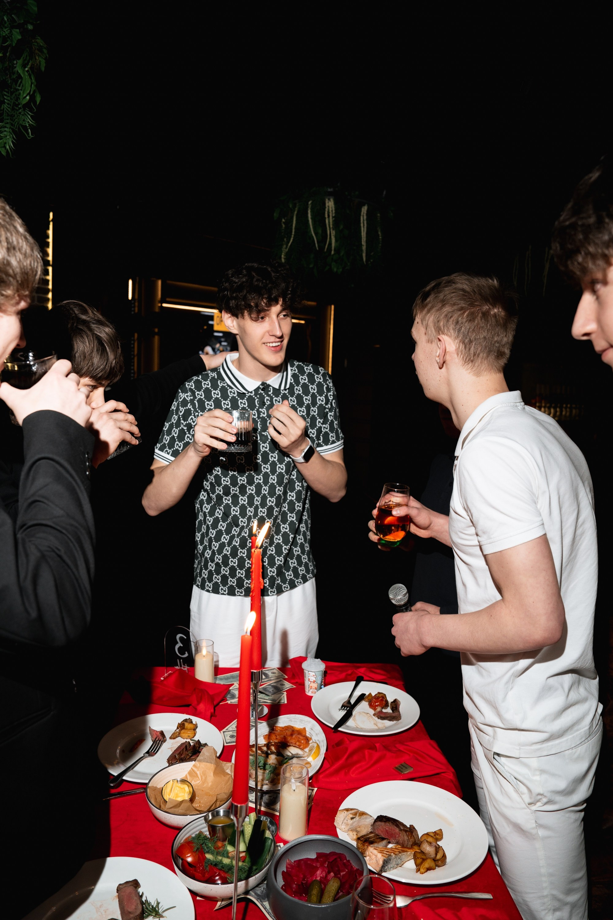 18 ЛЕТ. Женский портрет