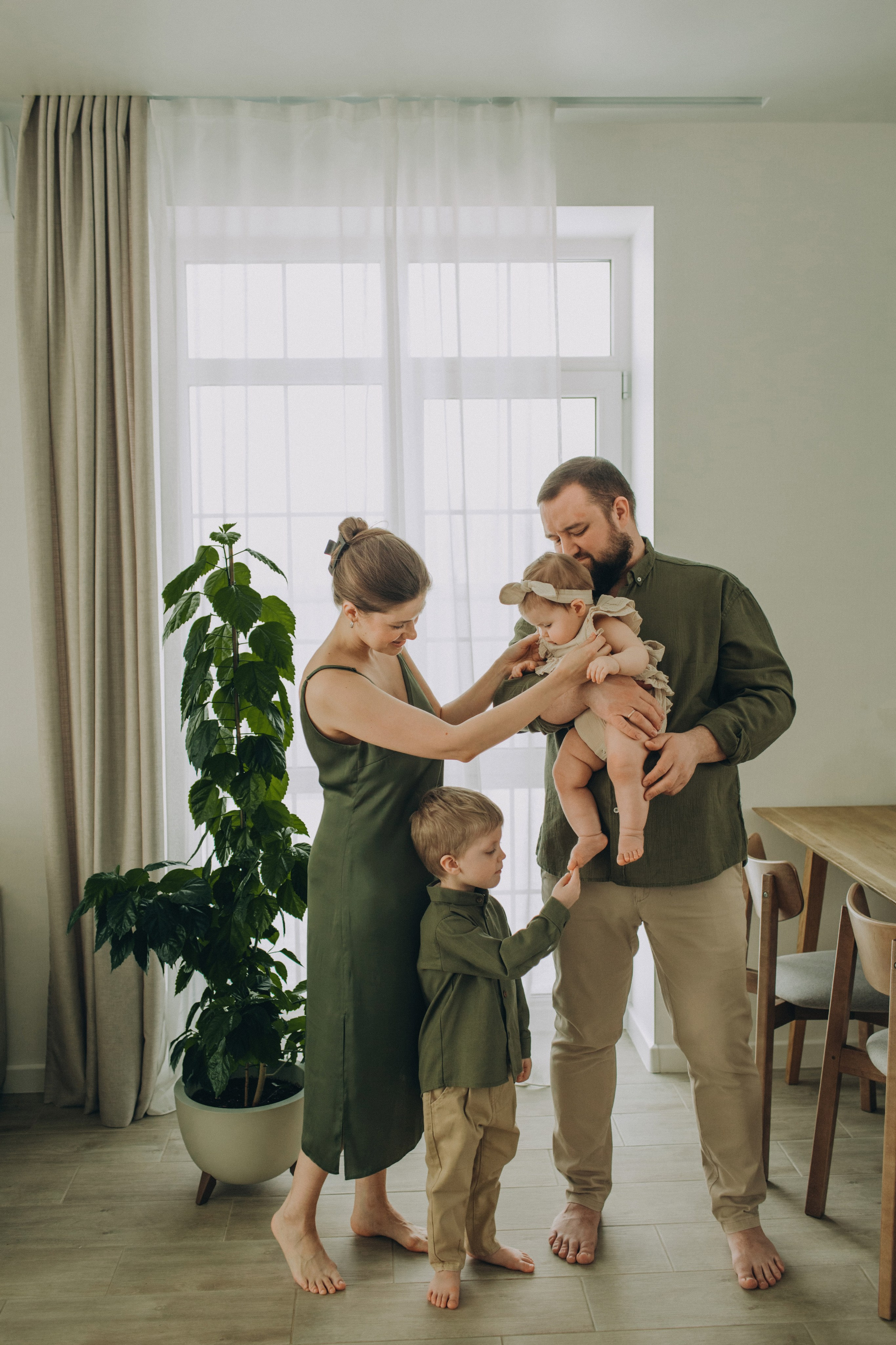 Кира, Арсений, Юля, Антон. Семейный фотограф Томск