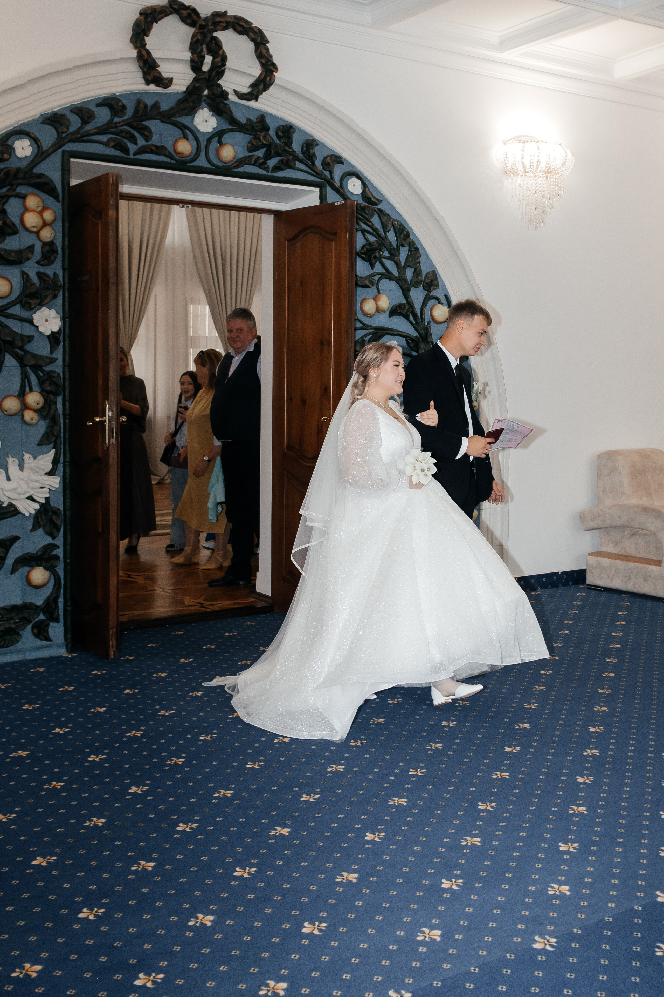 Фотосессия в Автозаводском ЗАГСе, по адресу: Дьяконова, 1 В